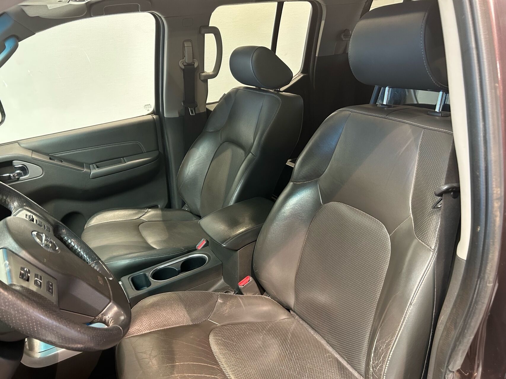 Billede af Nissan Navara Dob. Cab 3,0 V6 DCi LE 4x4 231HK Ladv./Chas. 7g Aut.