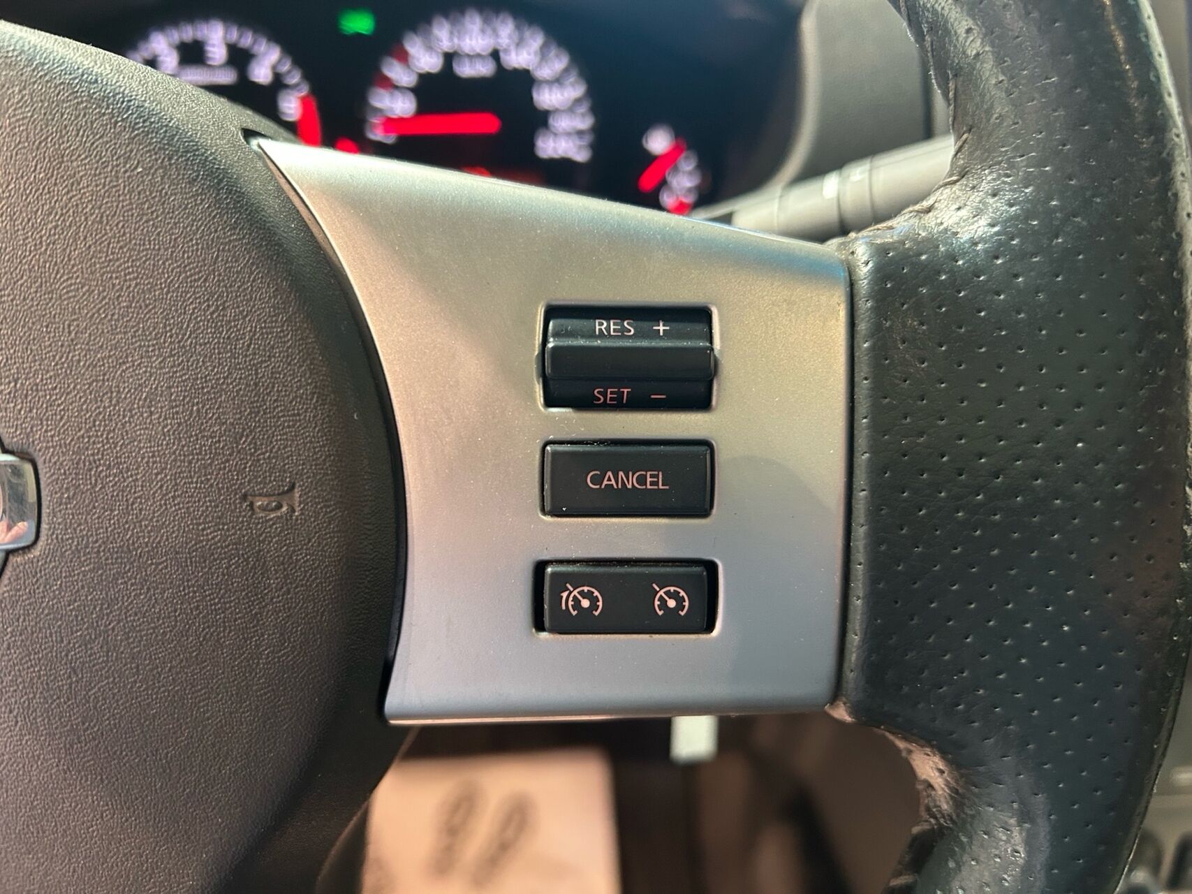 Billede af Nissan Navara Dob. Cab 3,0 V6 DCi LE 4x4 231HK Ladv./Chas. 7g Aut.