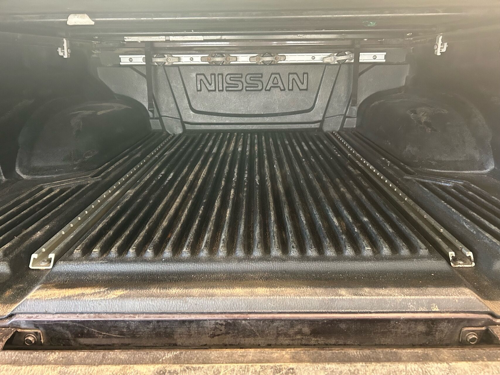 Billede af Nissan Navara Dob. Cab 3,0 V6 DCi LE 4x4 231HK Ladv./Chas. 7g Aut.