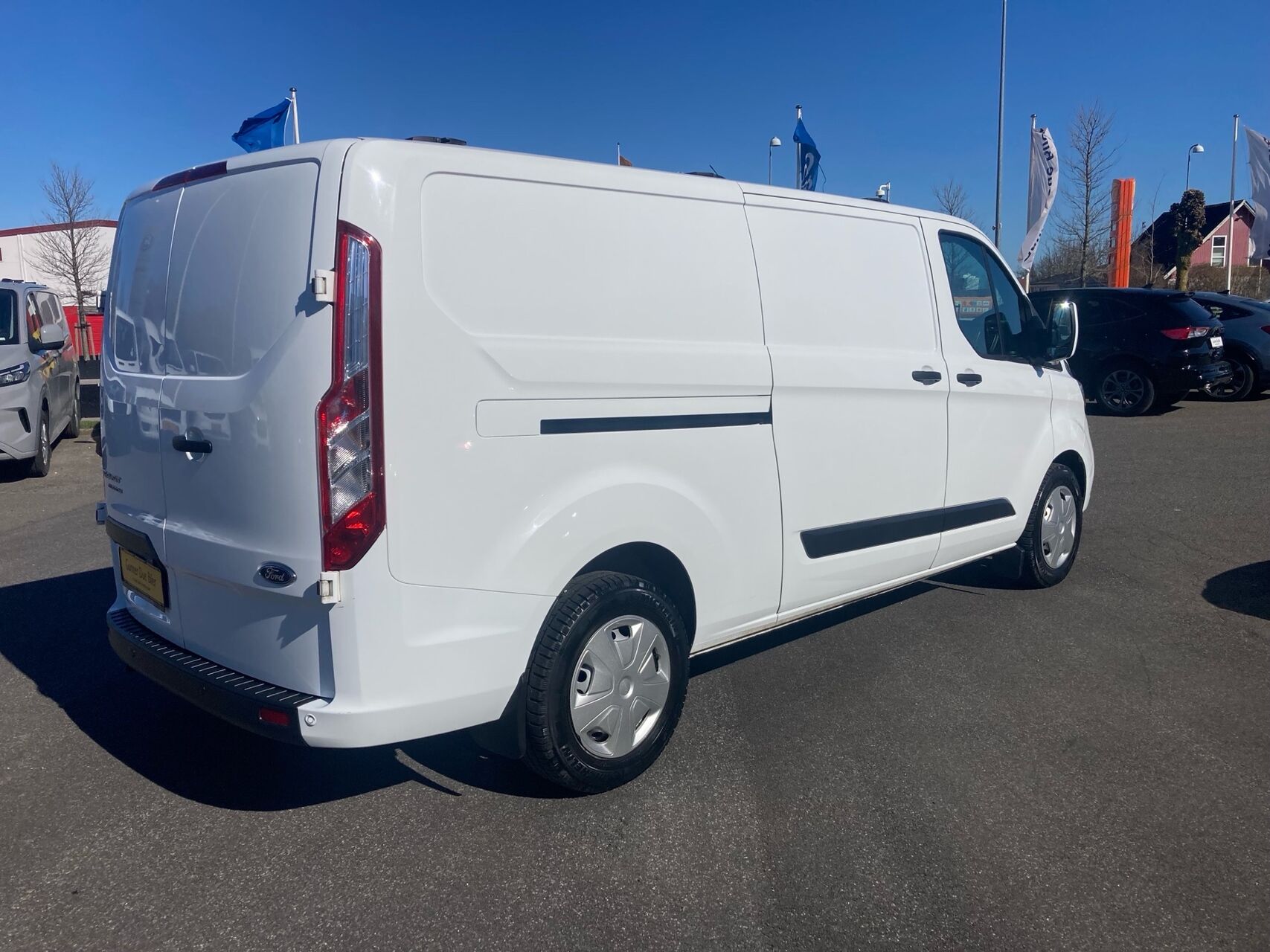 Billede af Ford Transit Custom 300 L2H1 2,0 TDCi Trend 130HK Van 6g Aut.