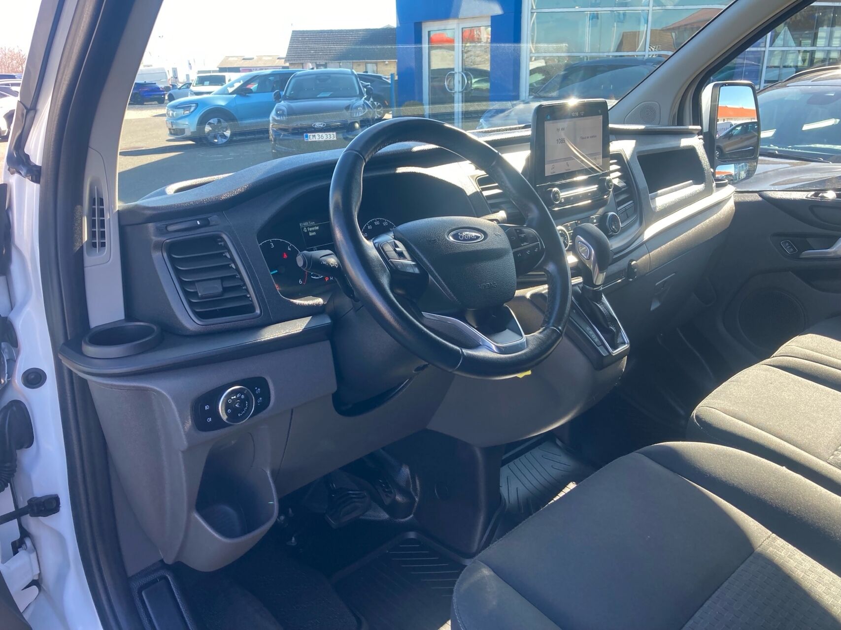 Billede af Ford Transit Custom 300 L2H1 2,0 TDCi Trend 130HK Van 6g Aut.