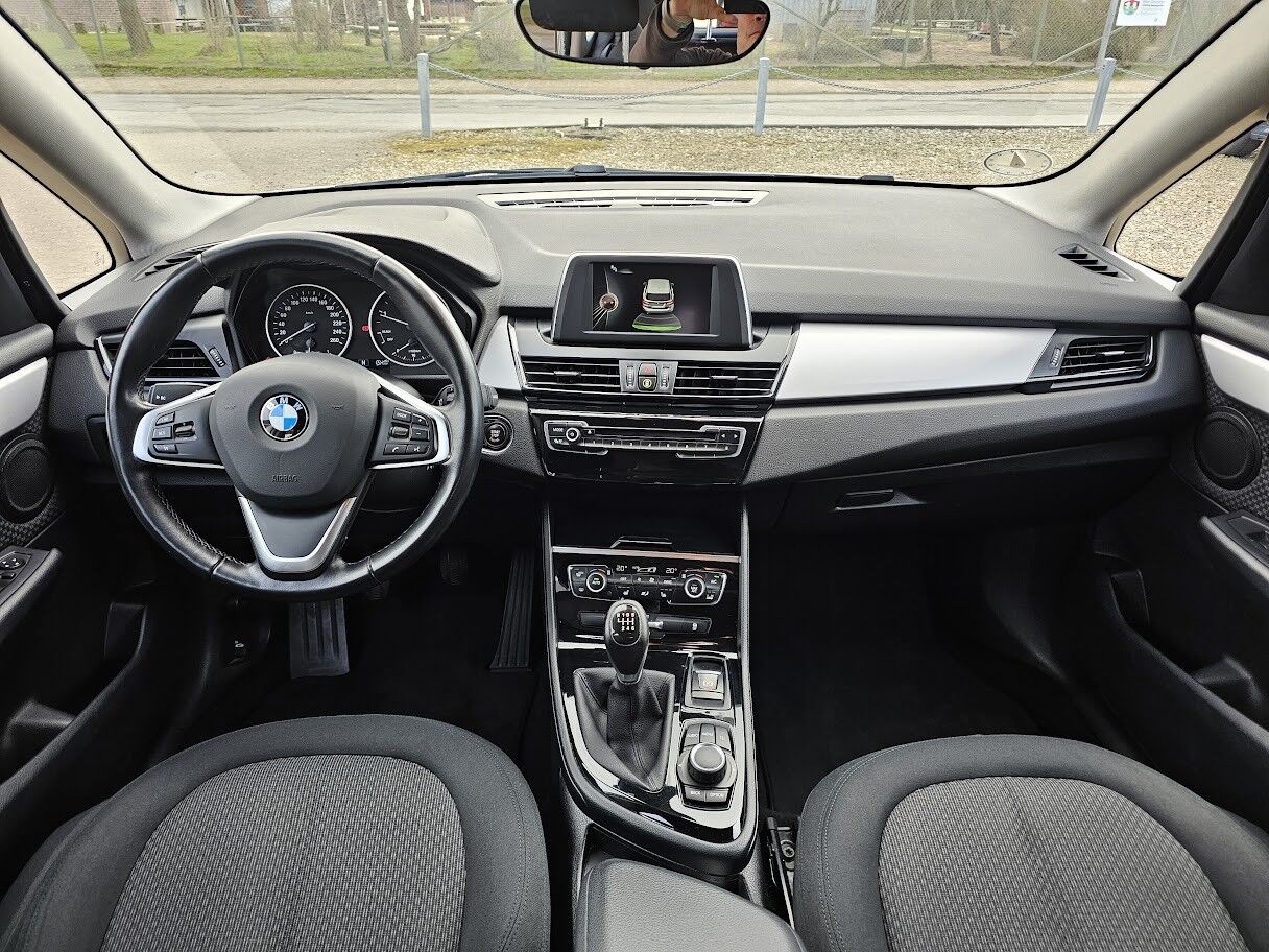 Billede af BMW 218d Active Tourer 2,0 D Advantage 150HK Stc 6g