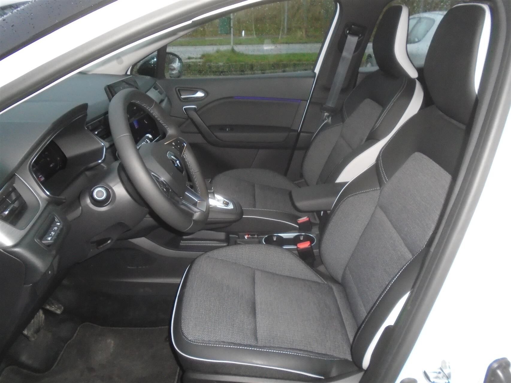 Billede af Renault Captur 1,6 E-TECH  Plugin-hybrid Intens 160HK 5d Aut.