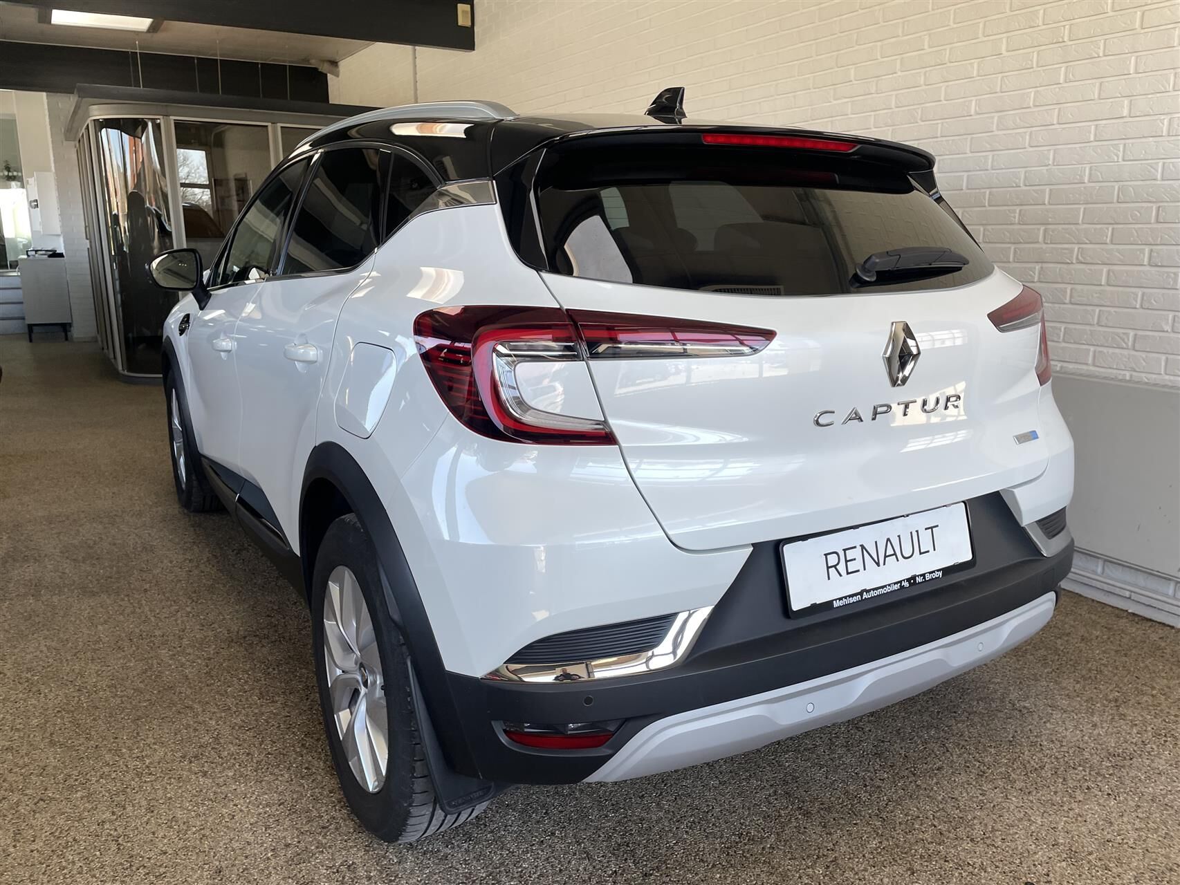 Billede af Renault Captur 1,6 E-TECH  Plugin-hybrid Intens 160HK 5d Aut.