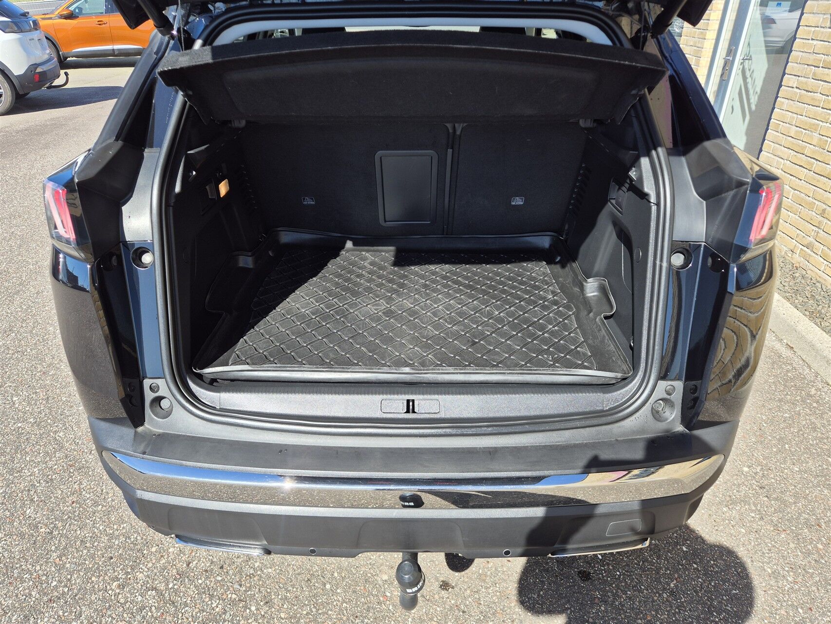 Billede af Peugeot 3008 1,6 PureTech  Plugin-hybrid First Selection EAT8 225HK 5d 8g Aut.