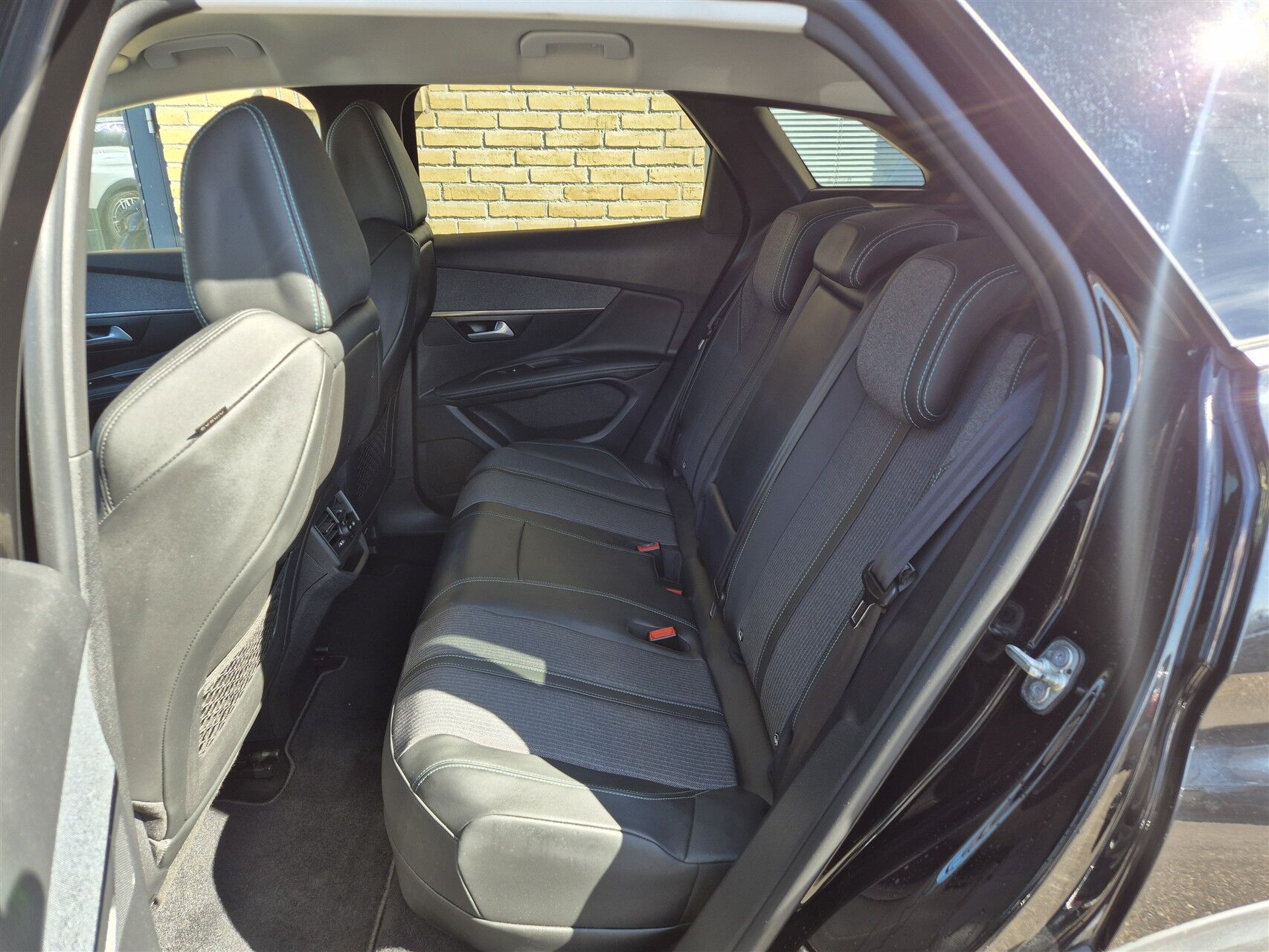 Billede af Peugeot 3008 1,6 PureTech  Plugin-hybrid First Selection EAT8 225HK 5d 8g Aut.