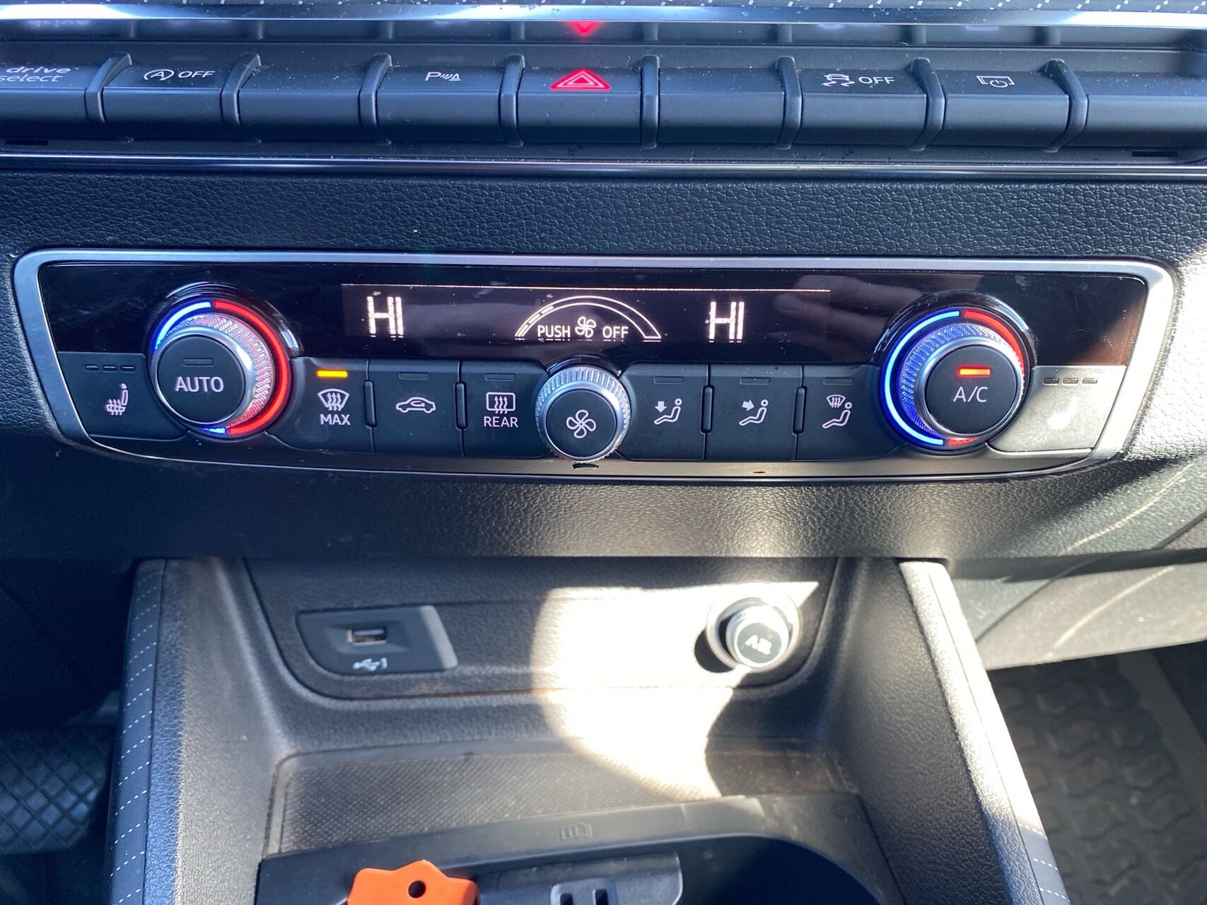 Billede af Audi Q2 2,0 TDI Sport Quat S Tron 190HK 5d 7g Aut.