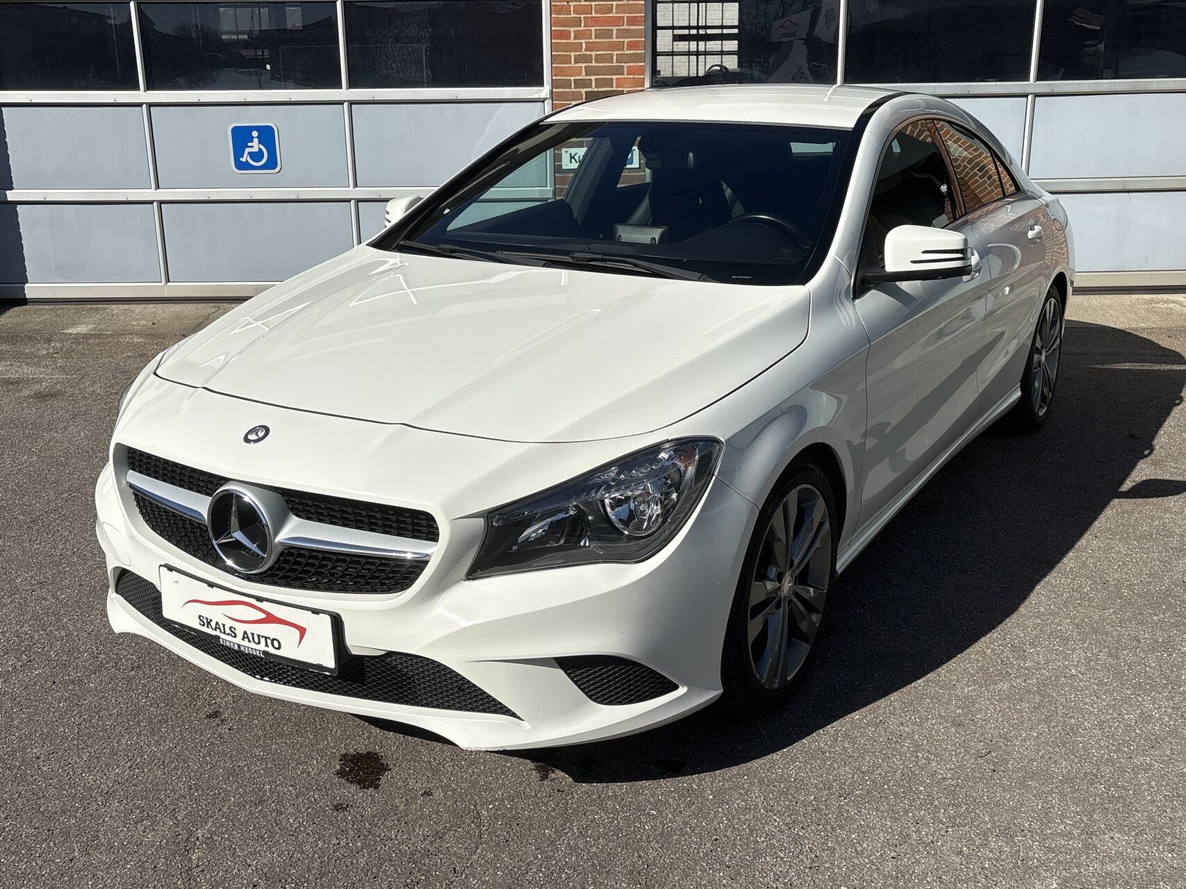 Billede af Mercedes-Benz CLA180 1,6 122HK 4d 6g