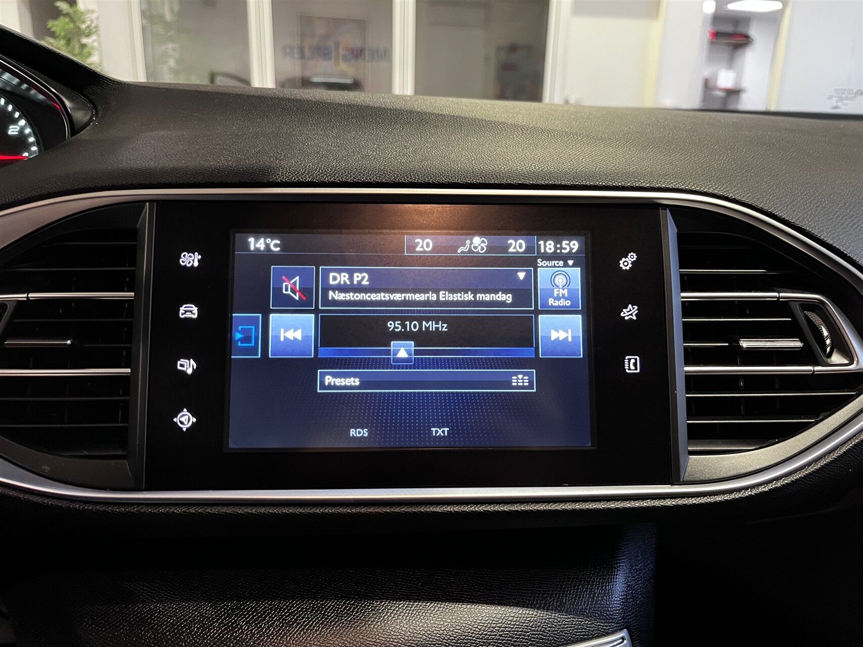 Billede af Peugeot 308 SW 1,2 e-THP Active 130HK Stc 6g