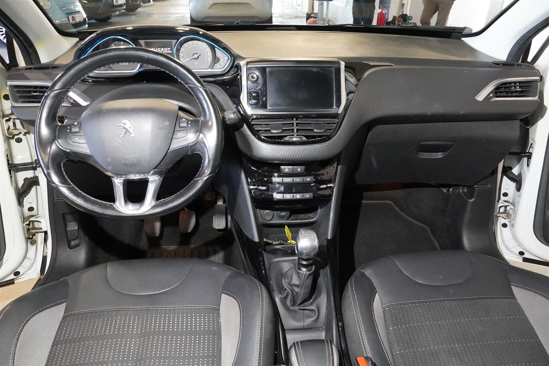 Billede af Peugeot 2008 1,5 BlueHDi Exclusive Plus 100HK 5d