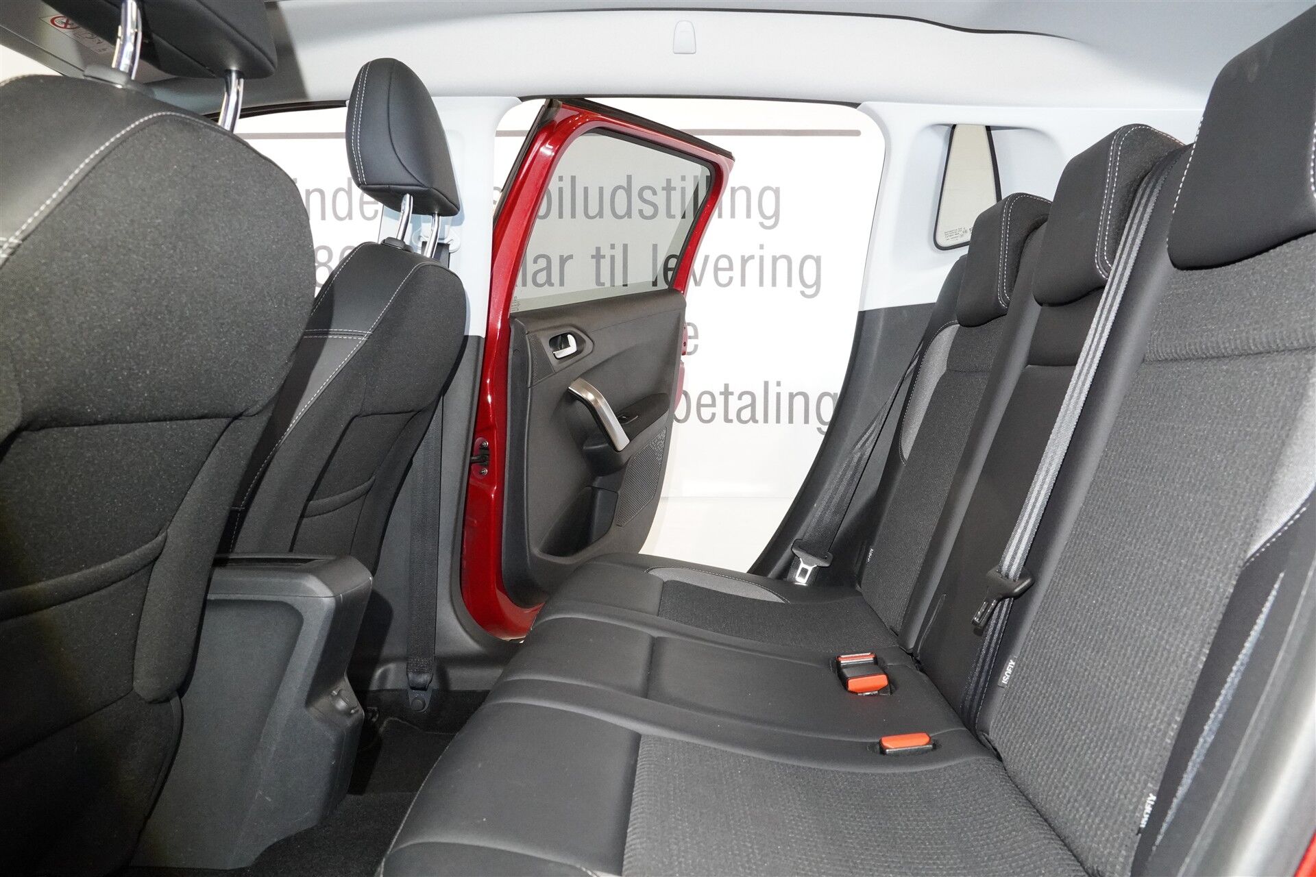 Billede af Peugeot 2008 1,5 BlueHDi Allure+ 100HK 5d