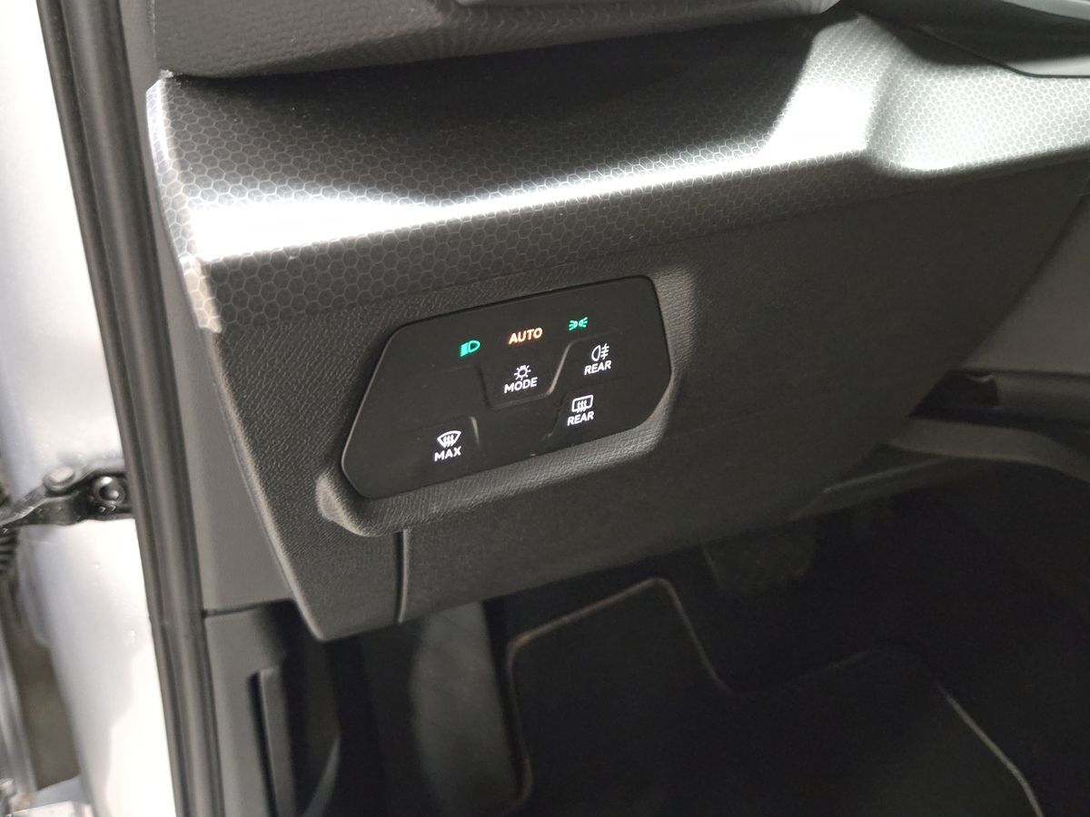 Billede af Seat Leon Sportstourer 1,5 e-TSI  Mild hybrid Style DSG 150HK Stc 7g Aut.