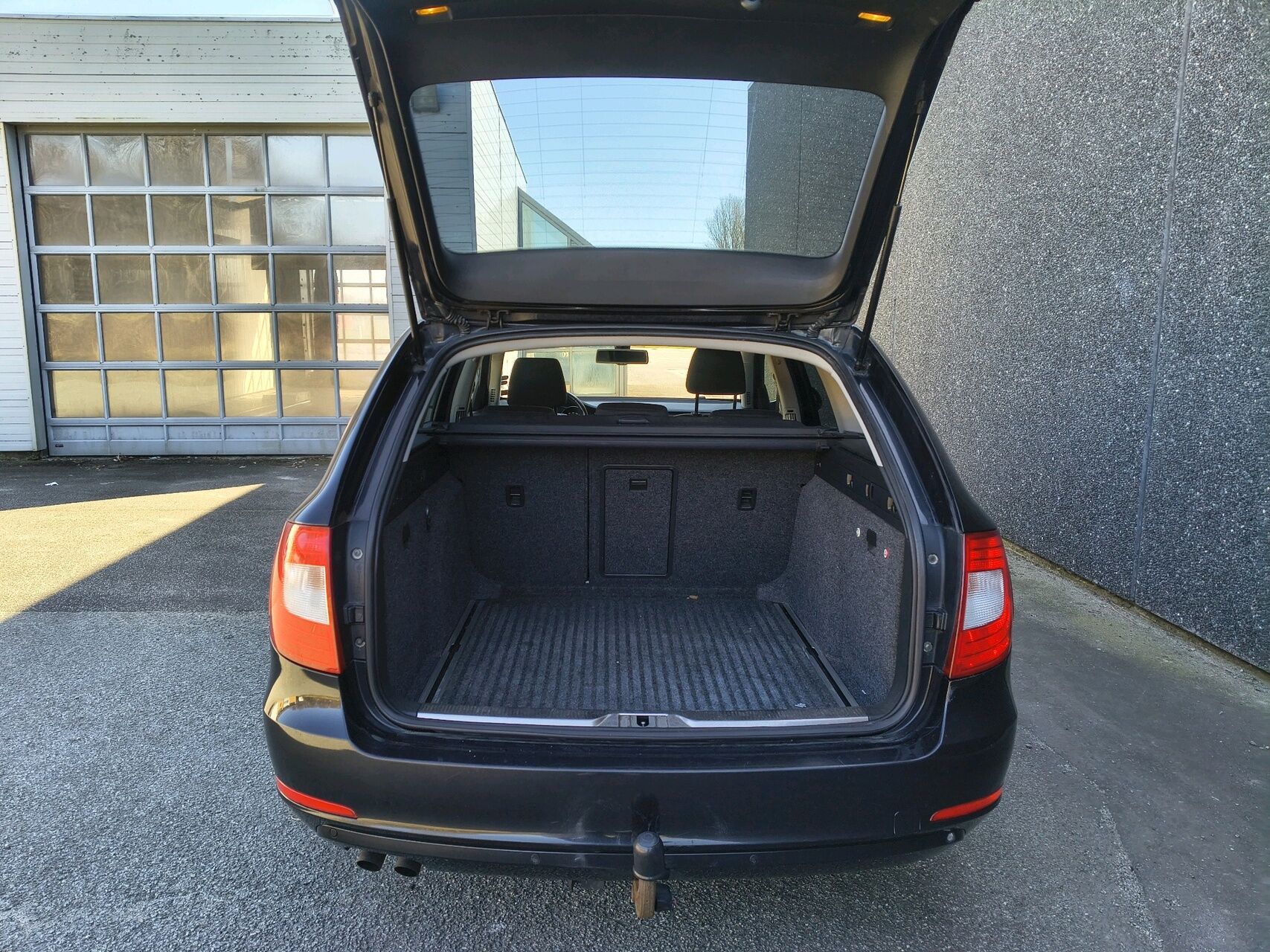 Billede af Skoda Superb Combi 1,6 TDI Common Rail DPF Greenline Elegance 105HK Stc