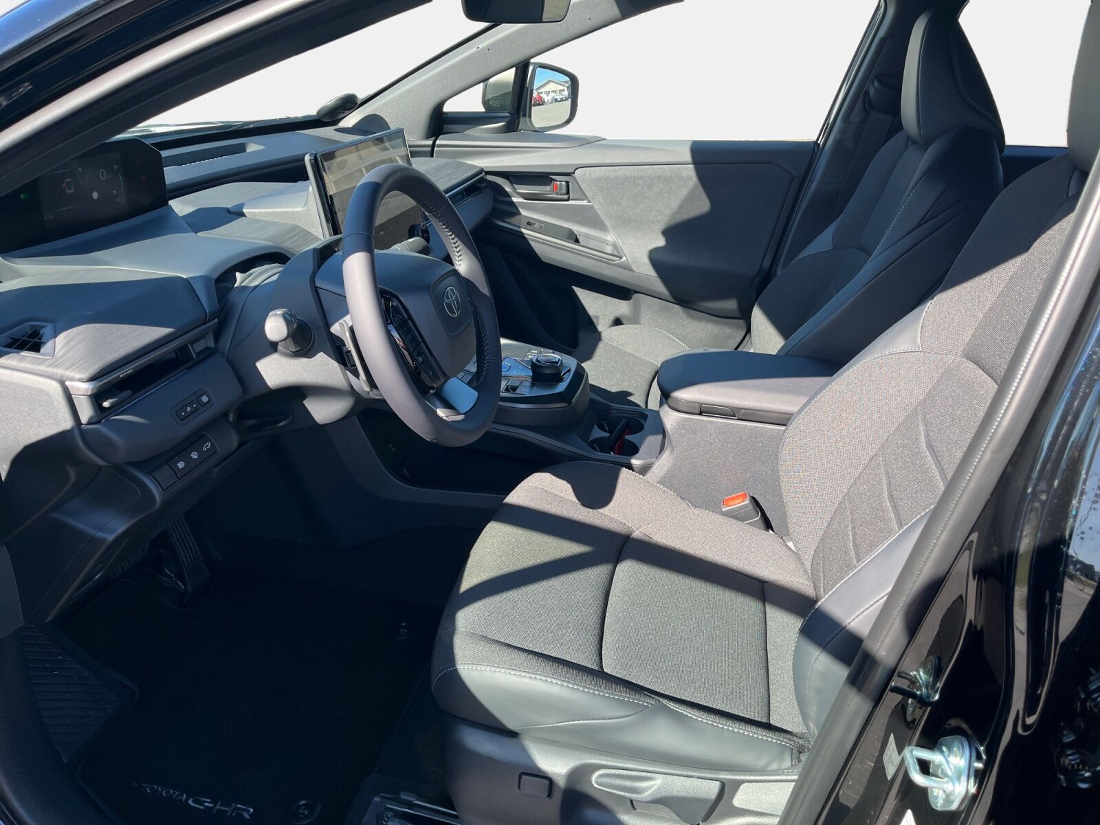 Billede af Toyota C-HR+ EL Active 224HK 5d Aut.