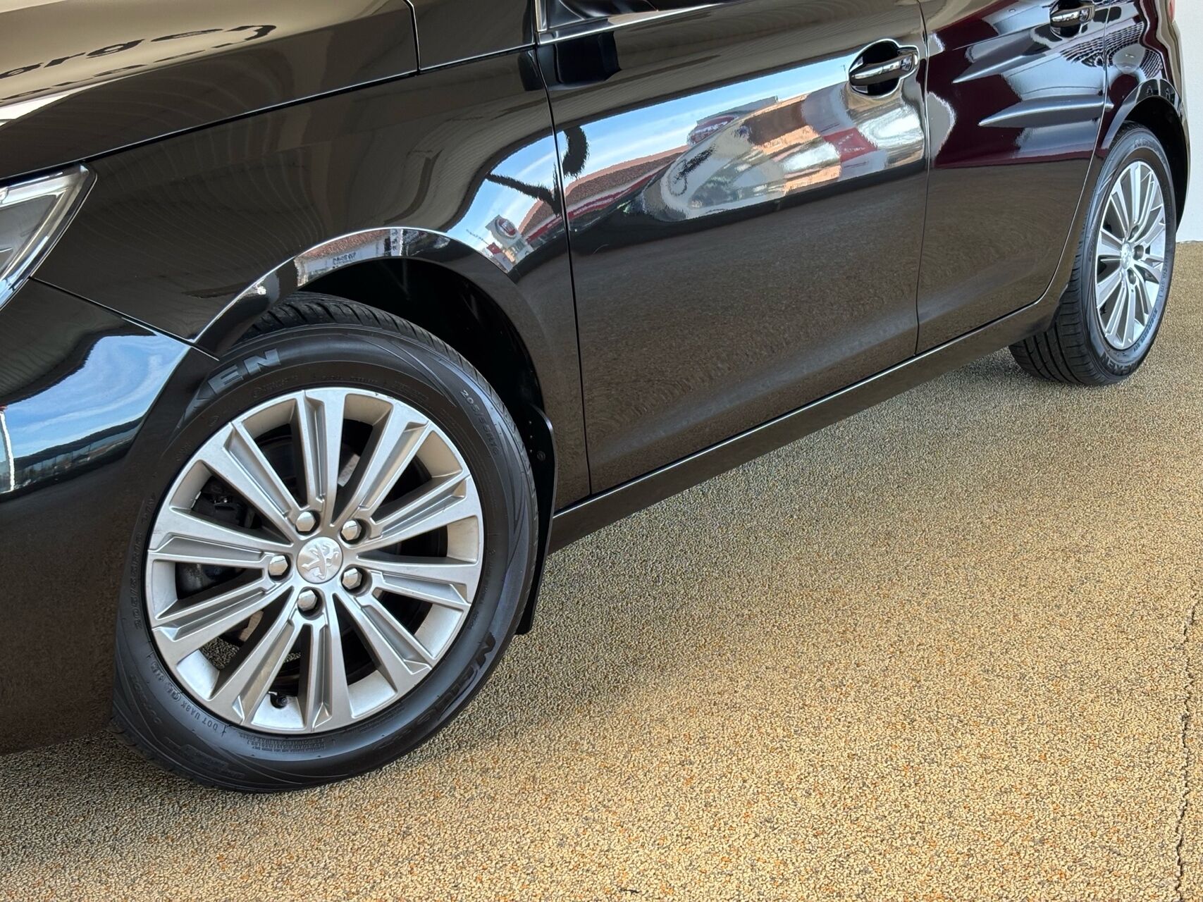 Billede af Peugeot 308 1,5 BlueHDi Prestige 130HK 5d 6g