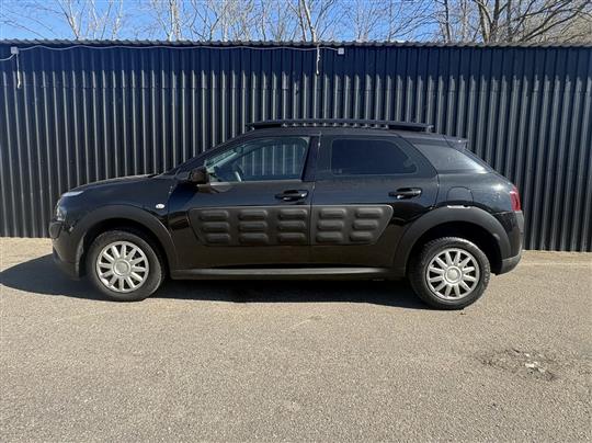 Citroën C4 Cactus 1,2 PureTech Shine start/stop 110HK 5d