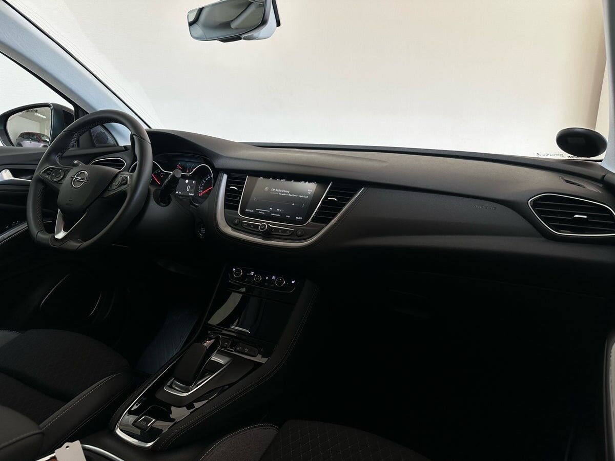 Billede af Opel Grandland X 1,6 PHEV  Plugin-hybrid Cosmo Prestige Pack 225HK 5d 8g Aut.