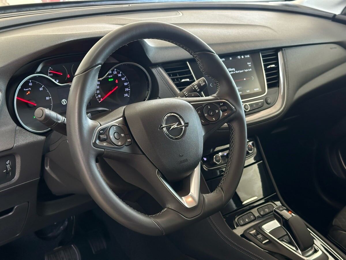Billede af Opel Grandland X 1,6 PHEV  Plugin-hybrid Cosmo Prestige Pack 225HK 5d 8g Aut.