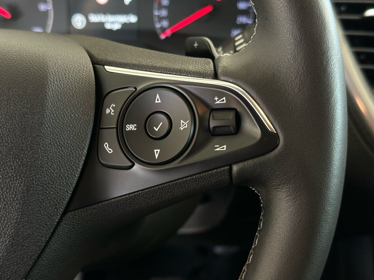 Billede af Opel Grandland X 1,6 PHEV  Plugin-hybrid Cosmo Prestige Pack 225HK 5d 8g Aut.