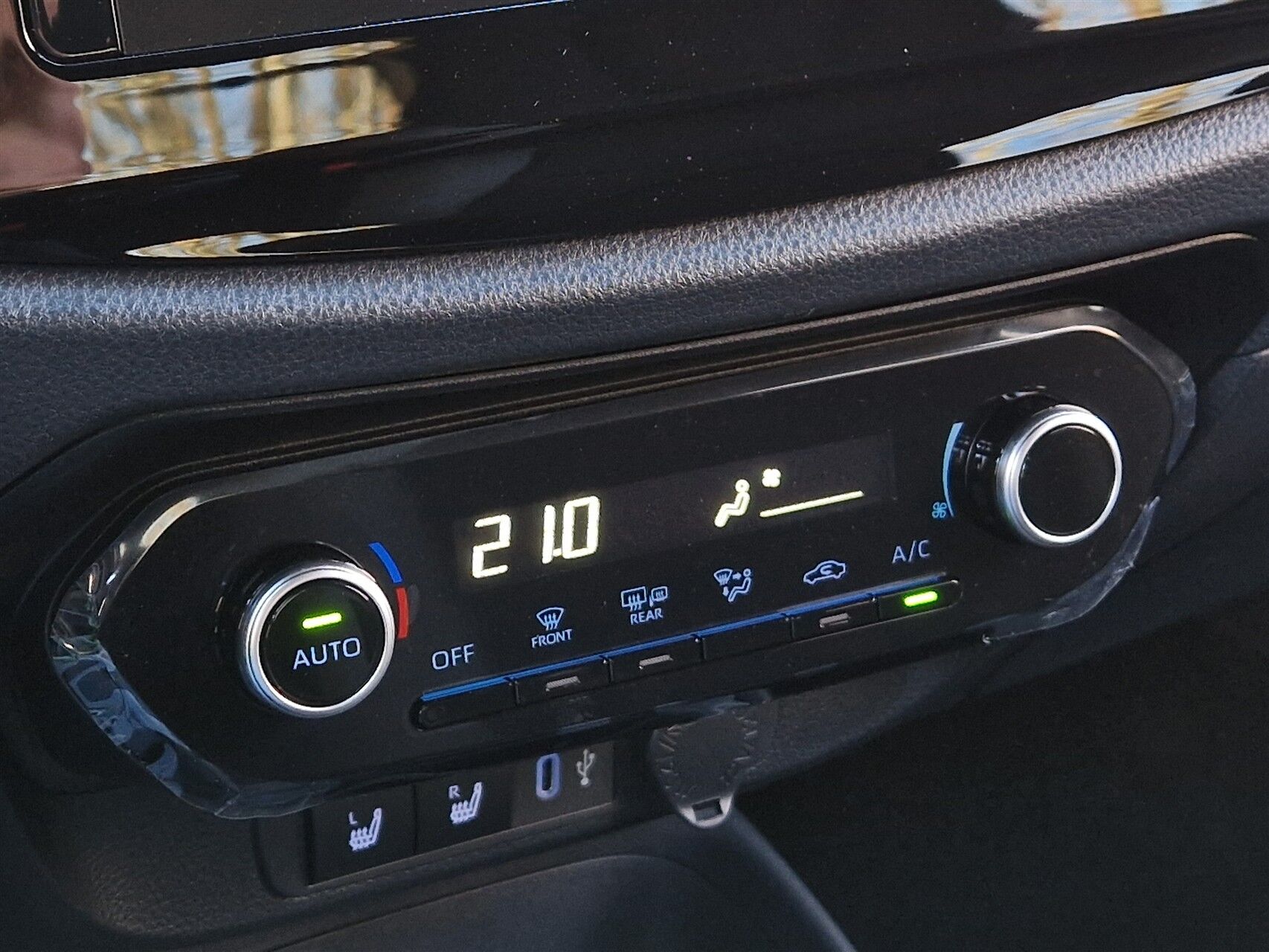 Billede af Toyota Aygo X 1.0 benzin (72 hk) aut. gear Active