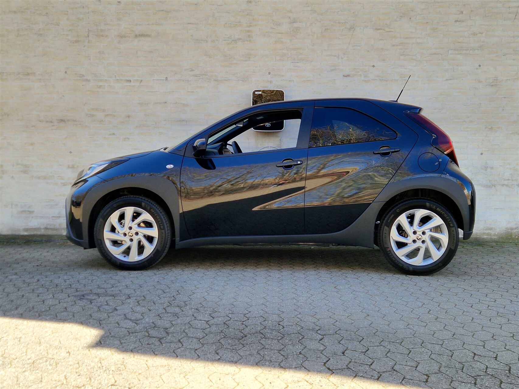 Billede af Toyota Aygo X 1.0 benzin (72 hk) aut. gear Active