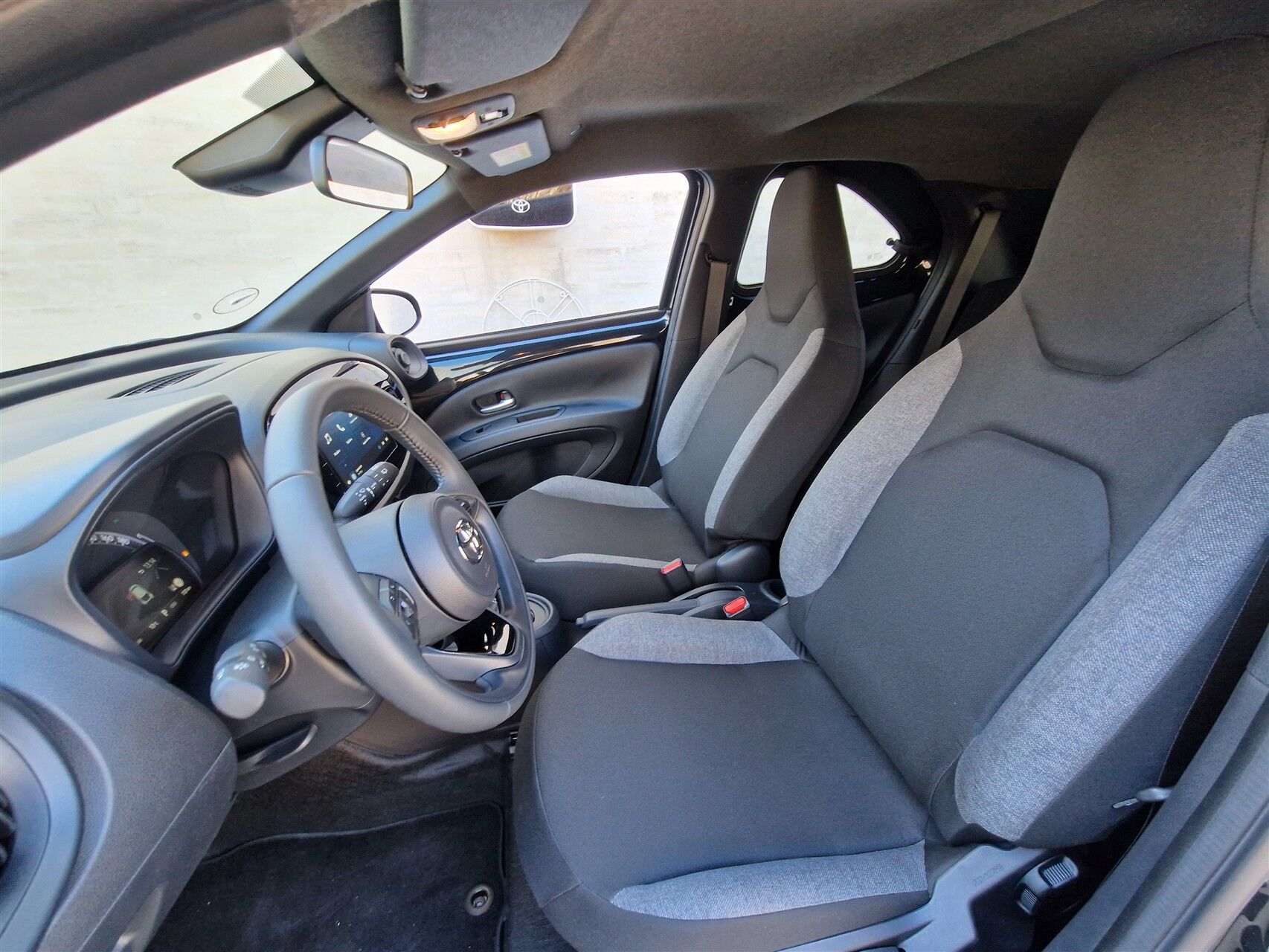 Billede af Toyota Aygo X 1.0 benzin (72 hk) aut. gear Active