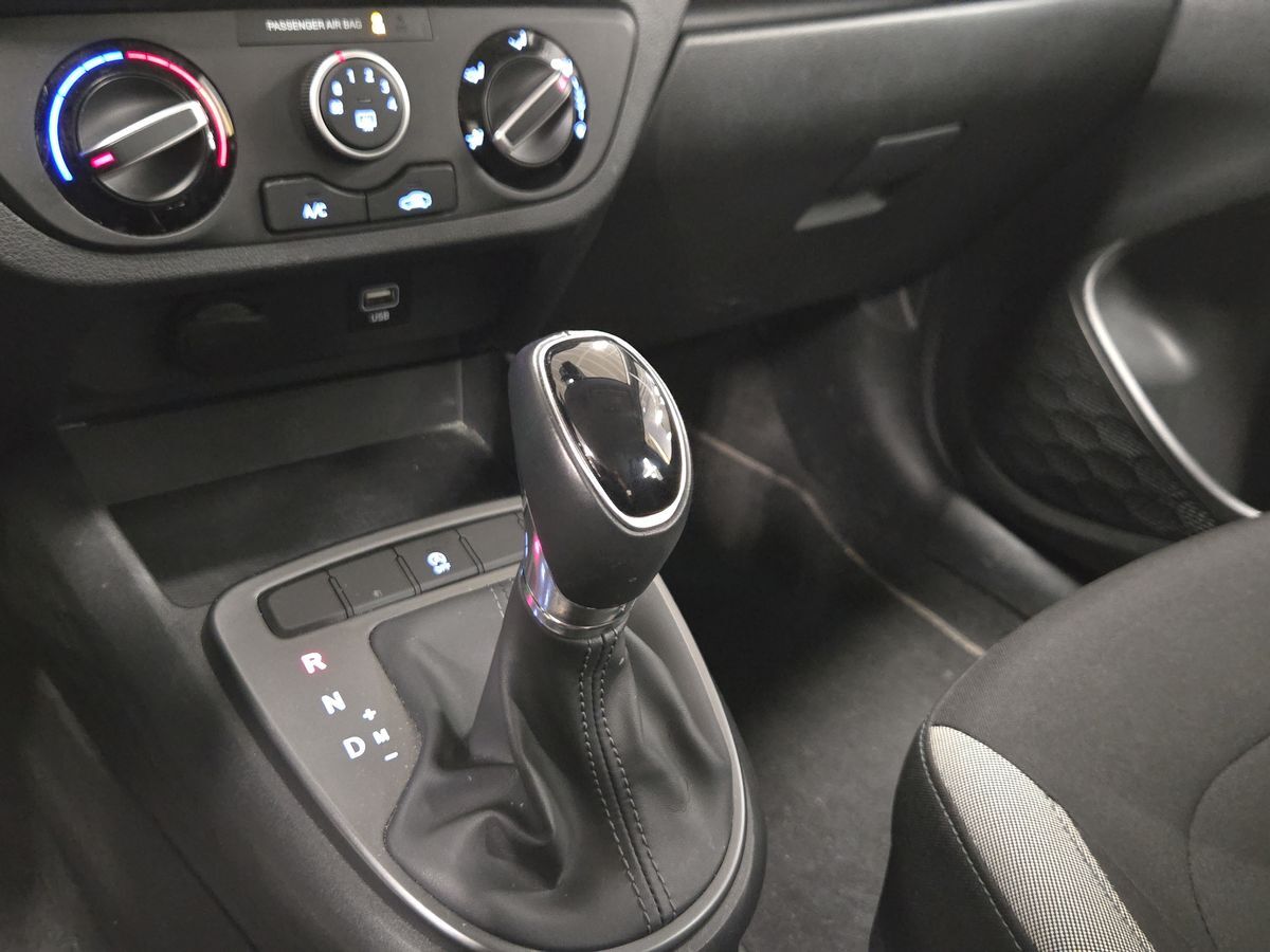 Billede af Hyundai i10 1,0 Essential AMT 67HK 5d Aut.