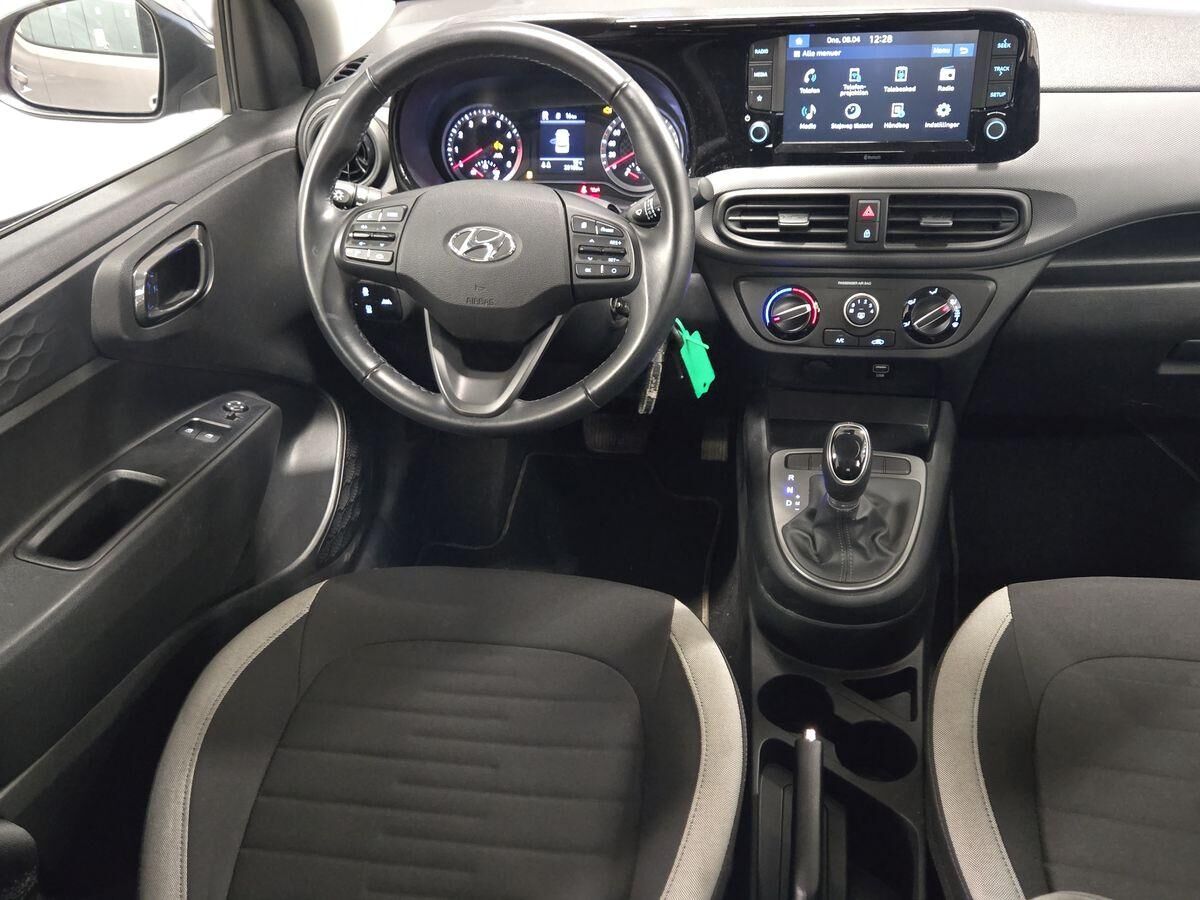 Billede af Hyundai i10 1,0 Essential AMT 67HK 5d Aut.