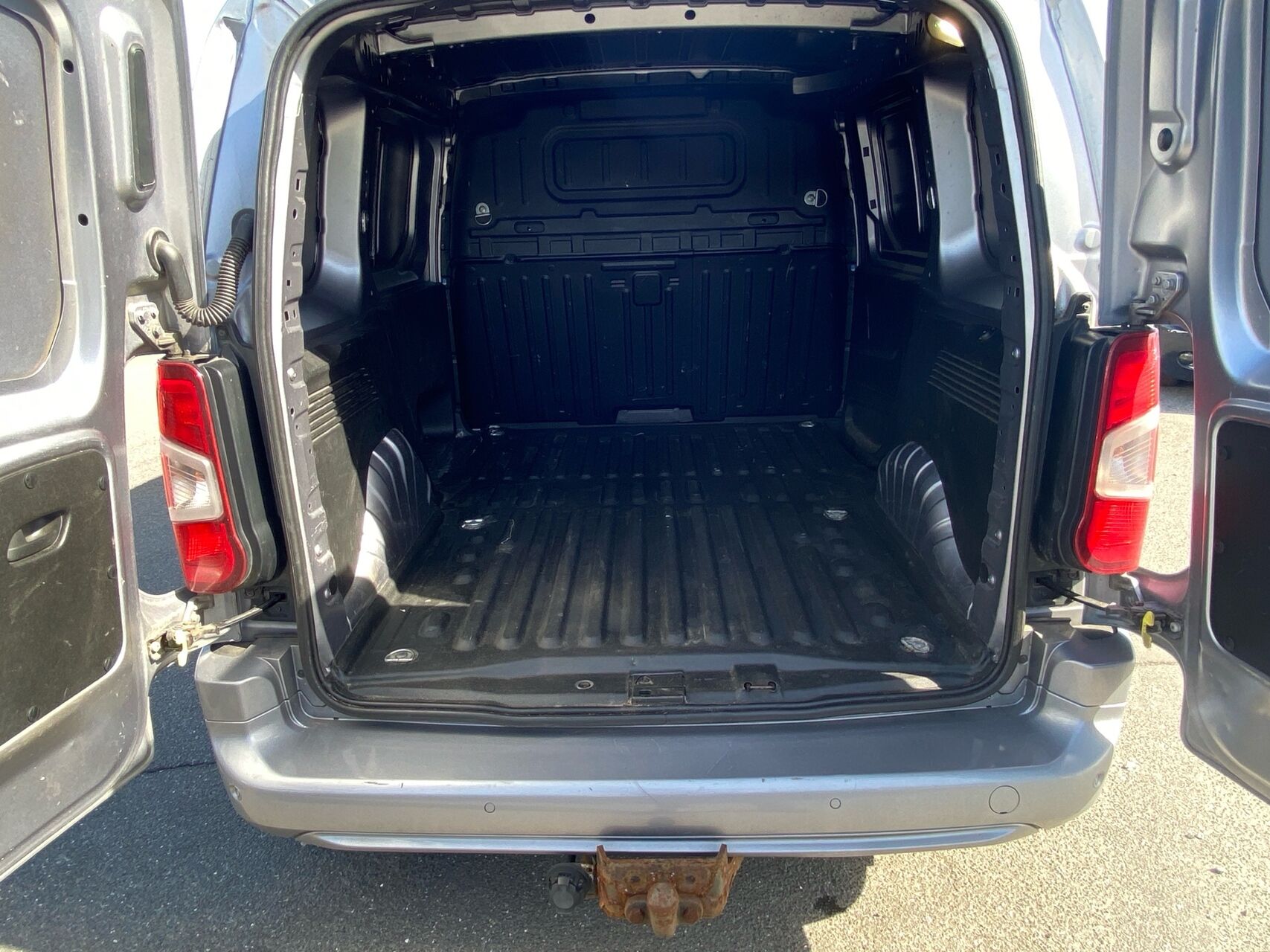 Billede af Peugeot Partner L1 V1 1,5 BlueHDi Ultimate 100HK Van