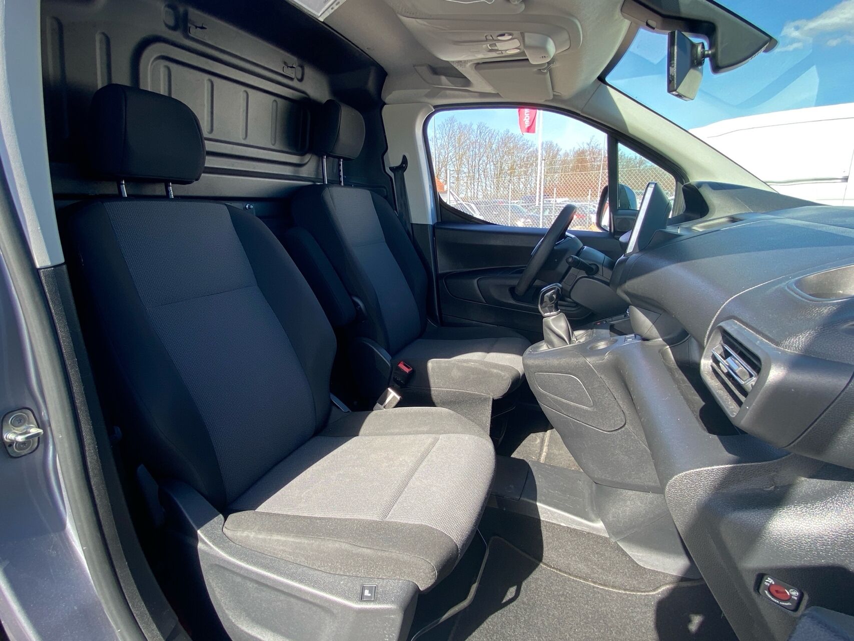 Billede af Peugeot Partner L1 V1 1,5 BlueHDi Ultimate 100HK Van