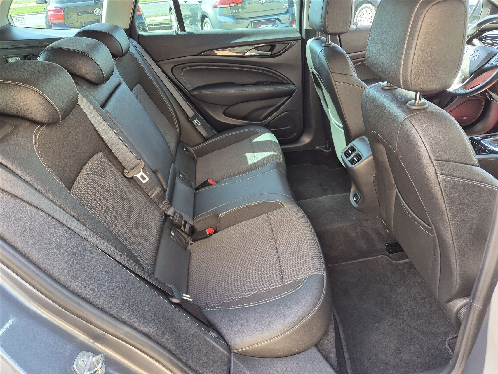 Billede af Opel Insignia Sports Tourer 2,0 CDTI Dynamic Start/Stop 170HK Stc 8g Aut.