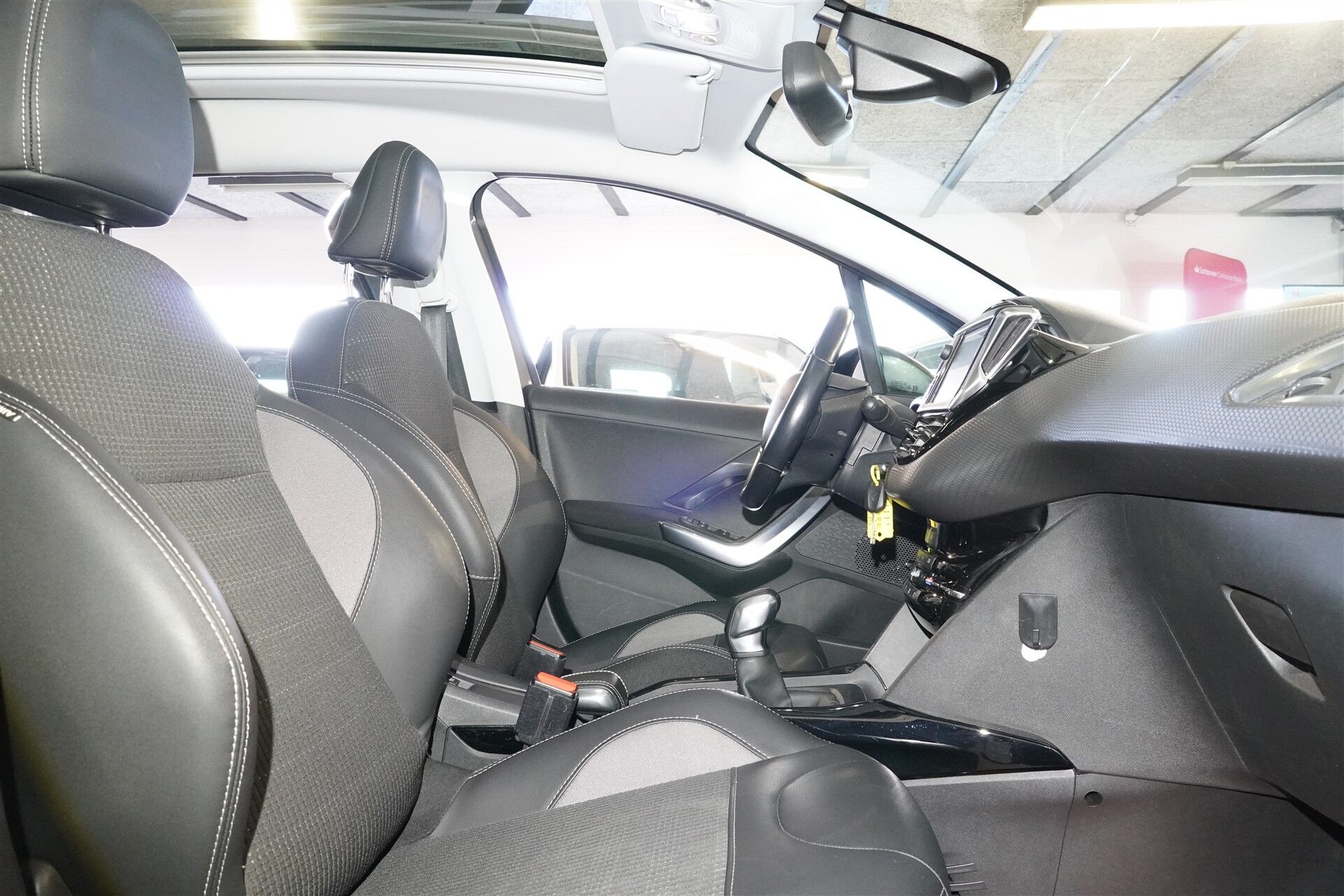 Billede af Peugeot 2008 1,5 BlueHDi Prestige 100HK 5d