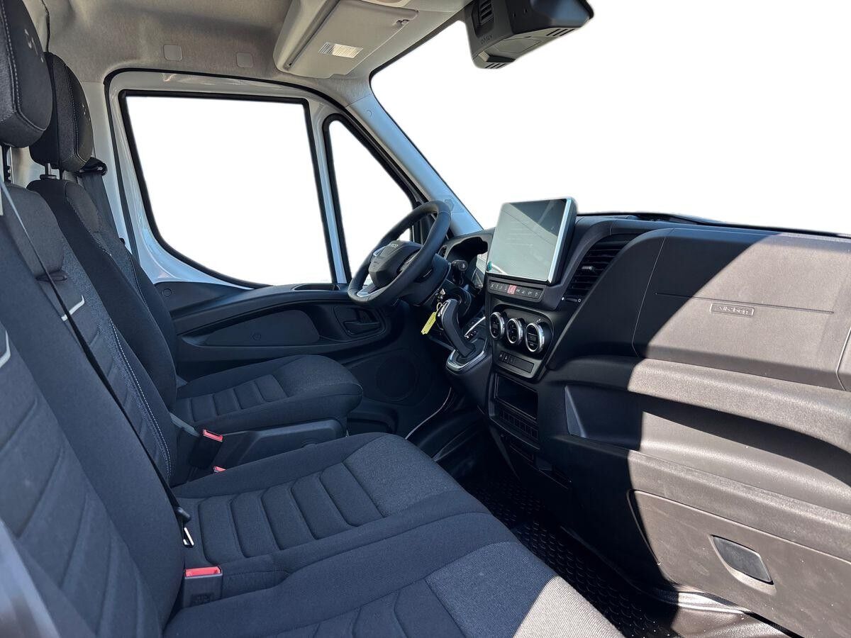 Billede af Iveco Daily 35S18 12m3 3,0 D 180HK Van 8g Aut.