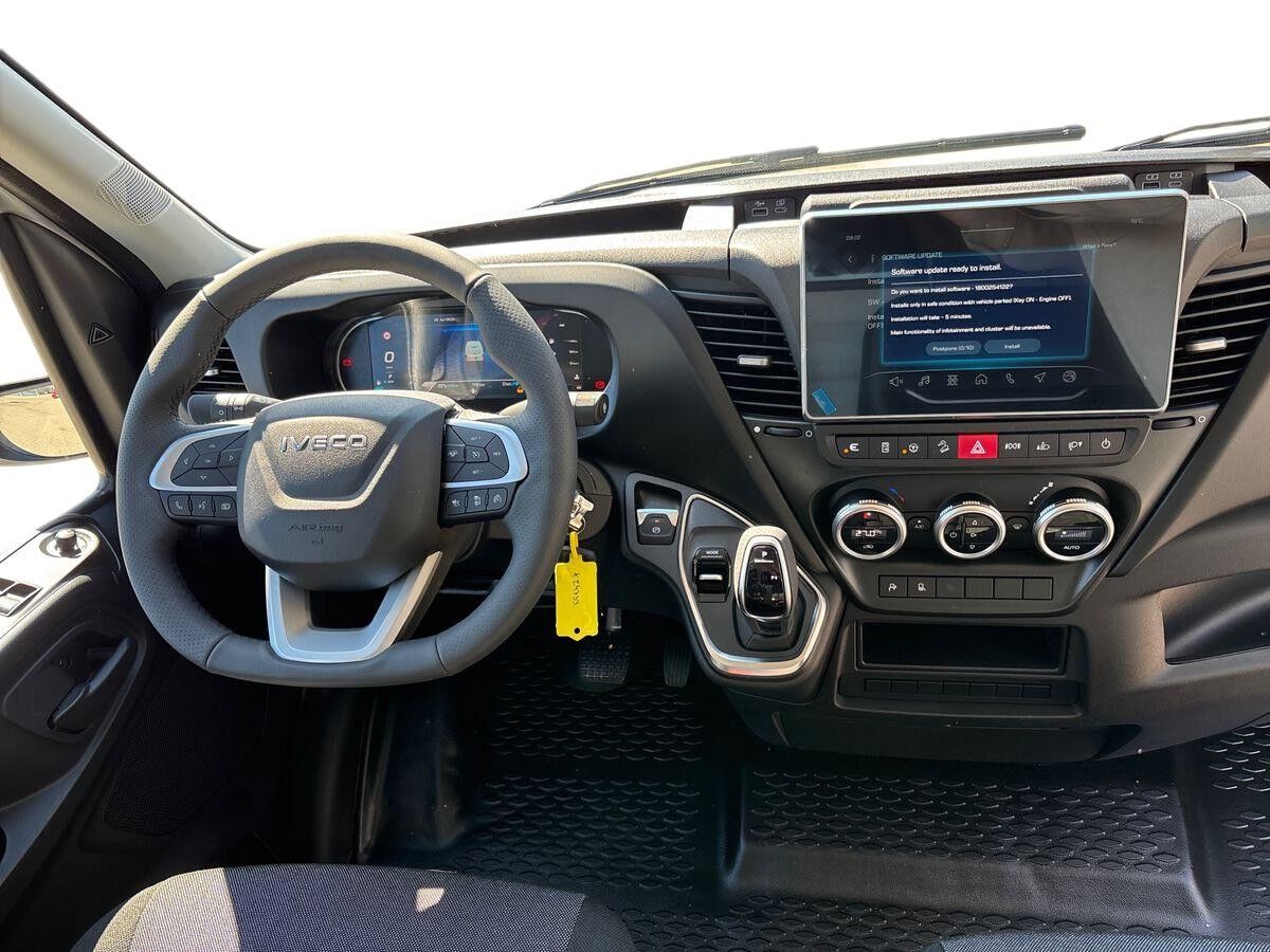 Billede af Iveco Daily 35S18 12m3 3,0 D 180HK Van 8g Aut.