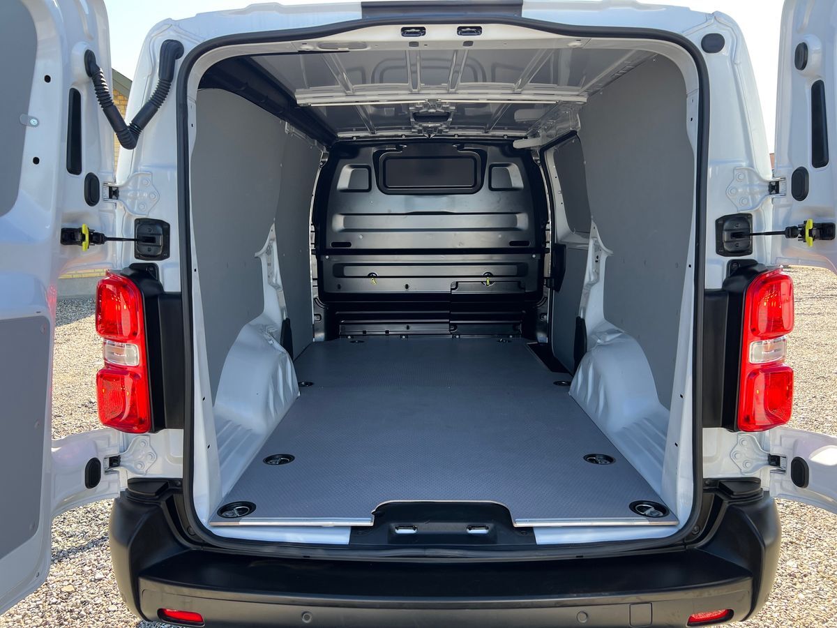 Billede af Citroën Jumpy L3 2,0 Blue HDi Masterline EAT8 145HK Van 8g Aut.