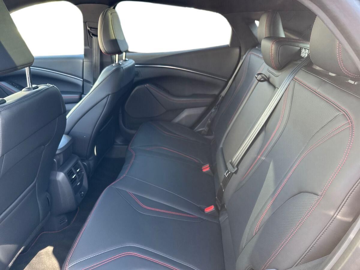 Billede af Ford Mustang Mach-E EL UR Premium AWD 351HK 5d Aut.