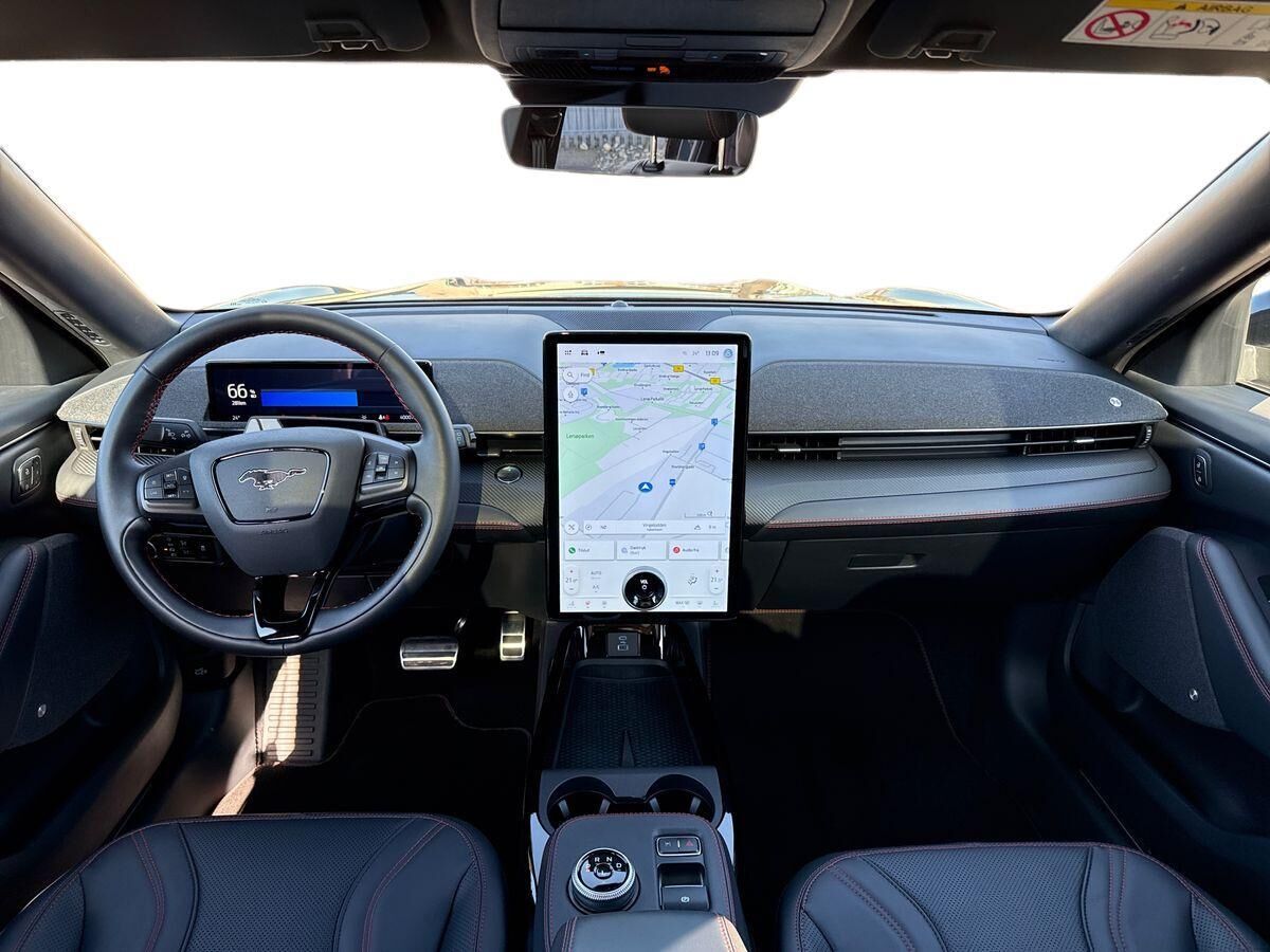 Billede af Ford Mustang Mach-E EL UR Premium AWD 351HK 5d Aut.