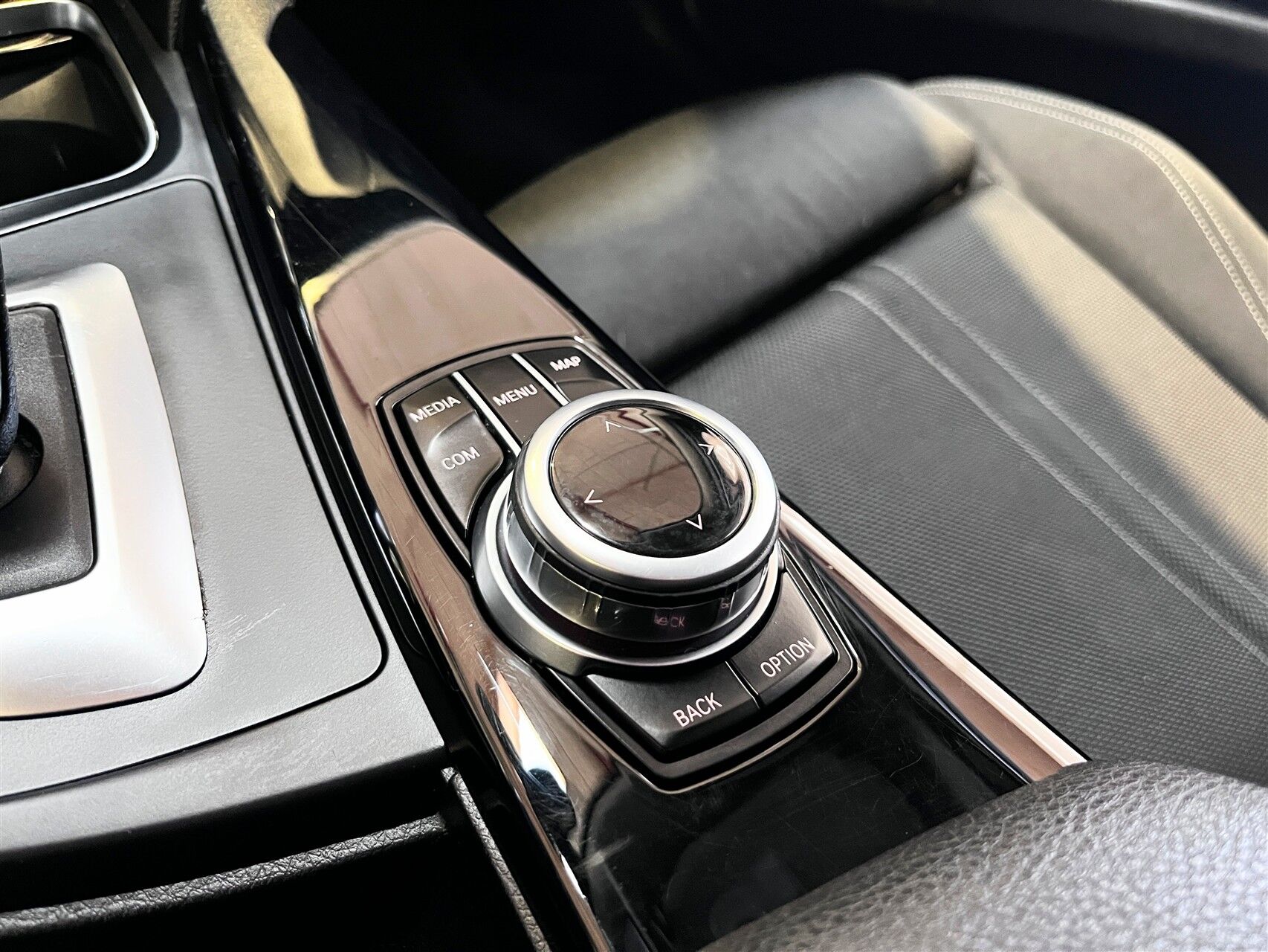 Billede af BMW 320d Touring 2,0 D Executive Steptronic 190HK Stc 8g Aut.