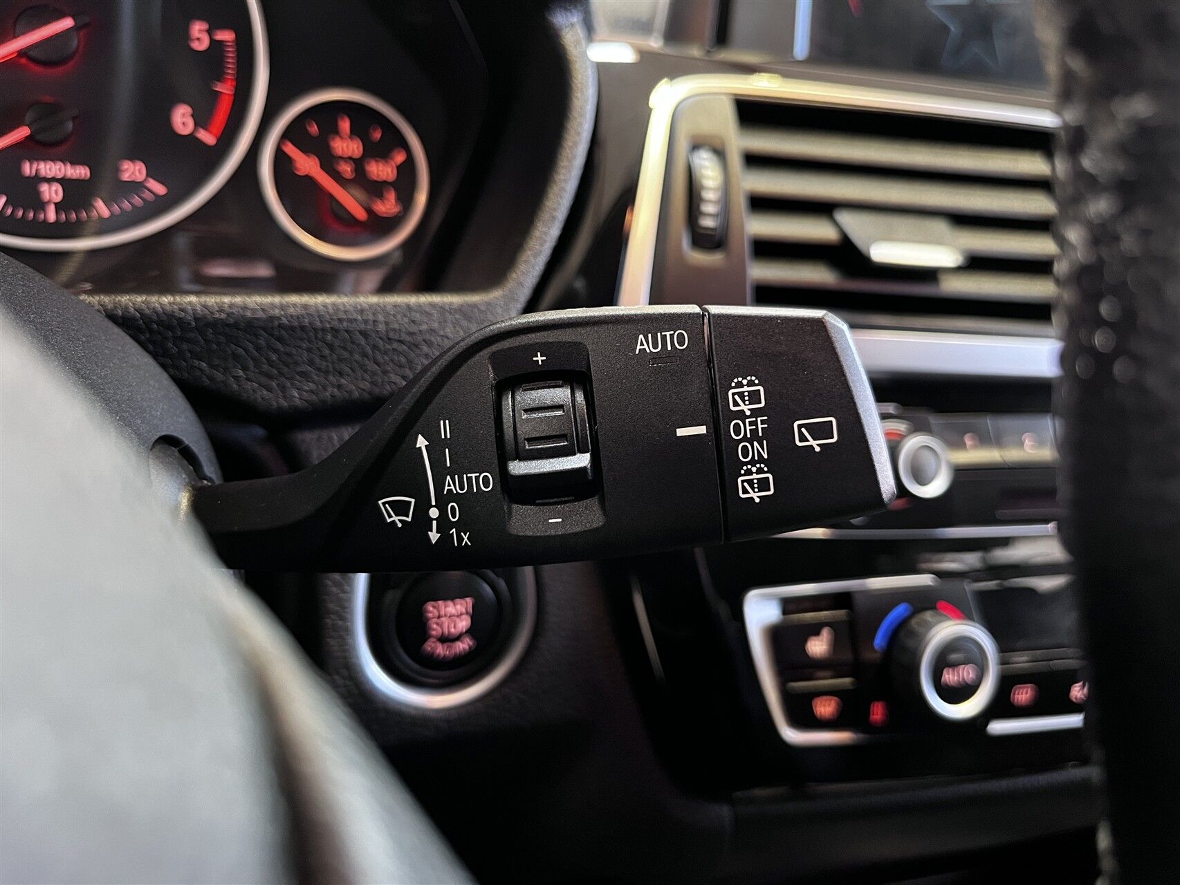 Billede af BMW 320d Touring 2,0 D Executive Steptronic 190HK Stc 8g Aut.