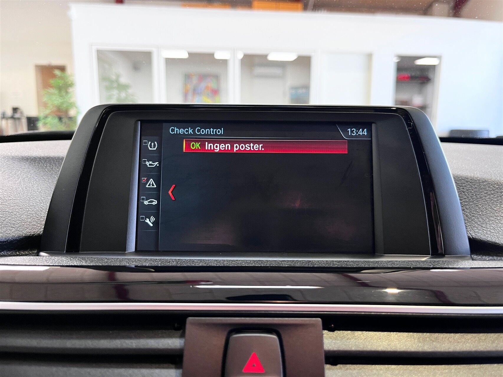 Billede af BMW 320d Touring 2,0 D Executive Steptronic 190HK Stc 8g Aut.