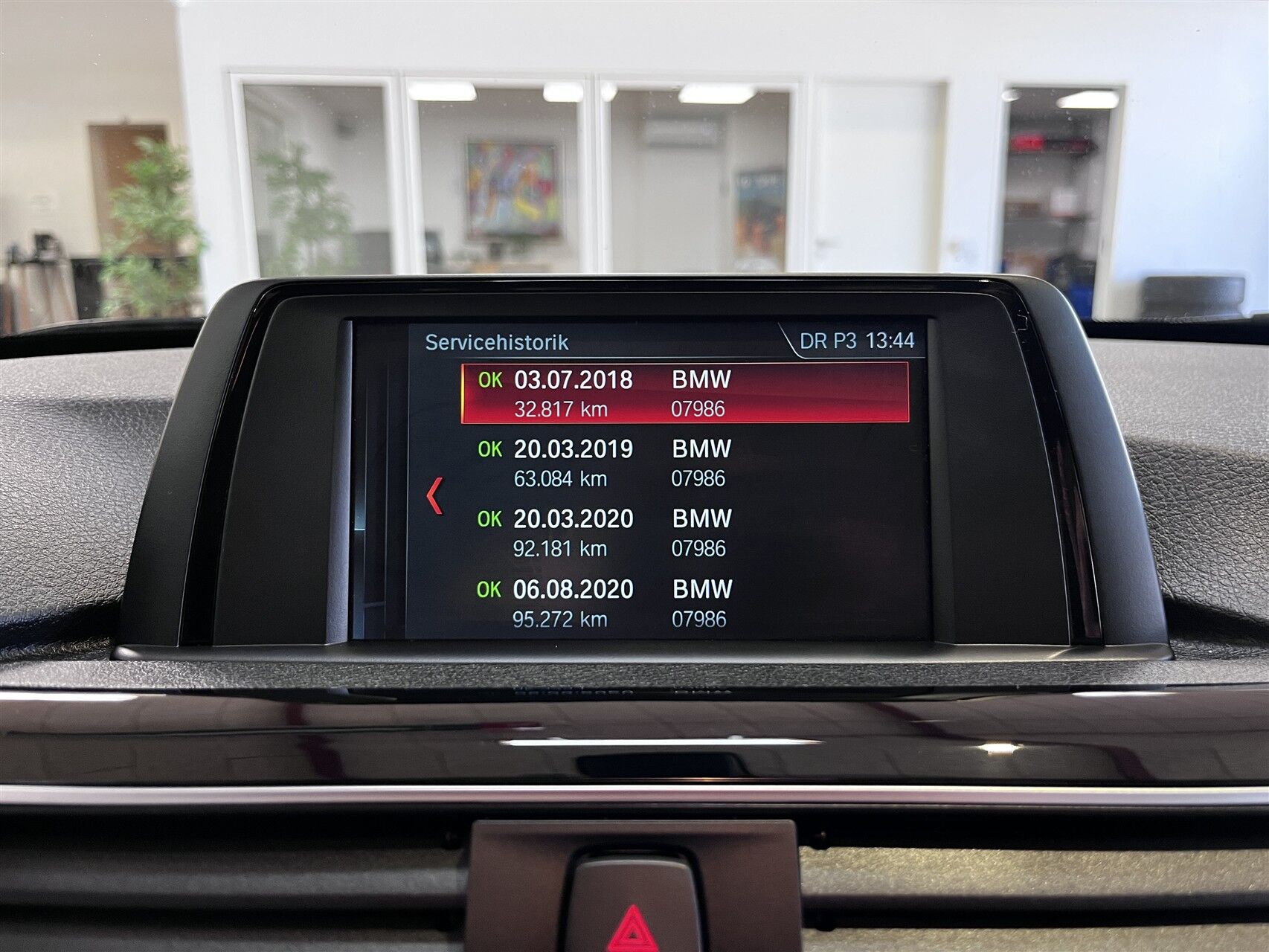 Billede af BMW 320d Touring 2,0 D Executive Steptronic 190HK Stc 8g Aut.