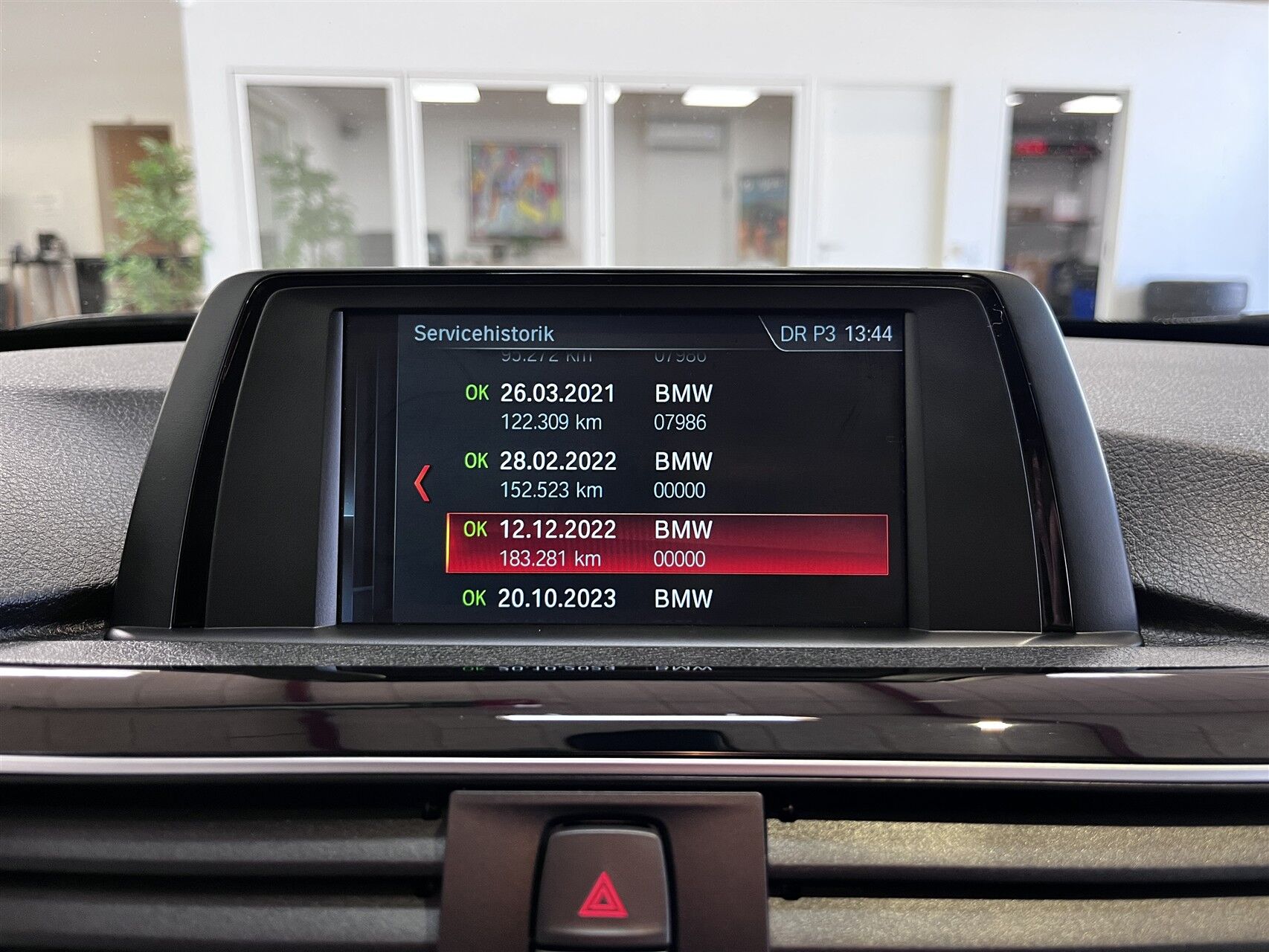 Billede af BMW 320d Touring 2,0 D Executive Steptronic 190HK Stc 8g Aut.