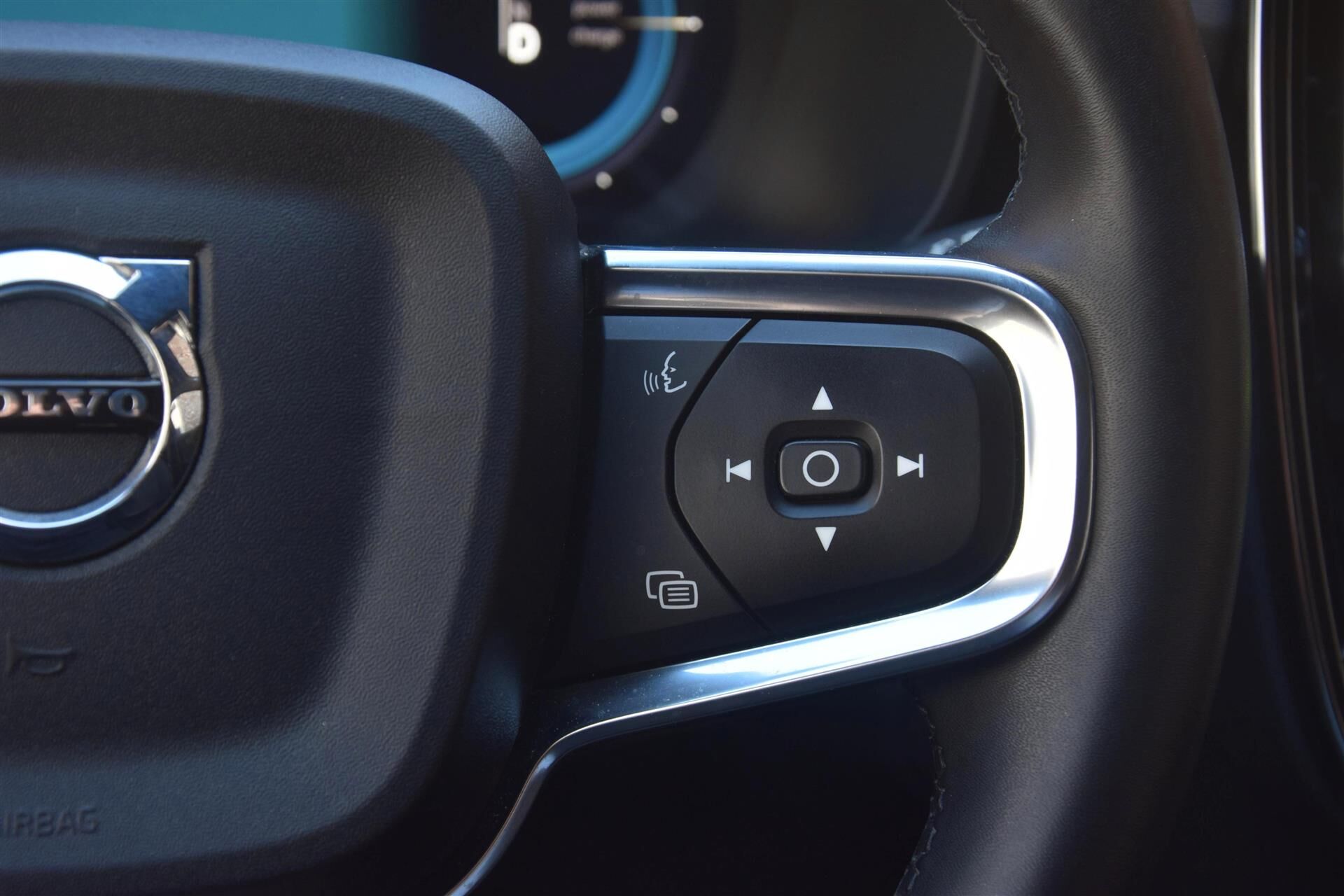 Billede af Volvo XC40 P6 Recharge Core 231HK 5d Aut.