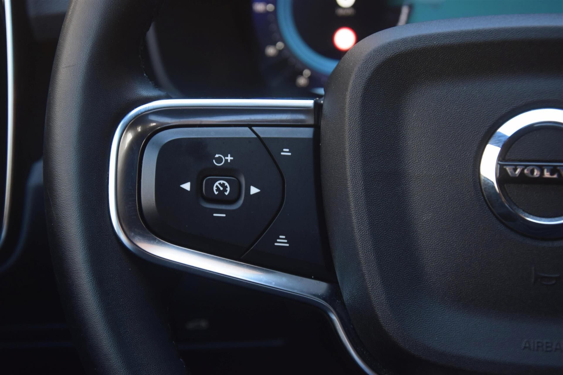 Billede af Volvo XC40 P6 Recharge Core 231HK 5d Aut.