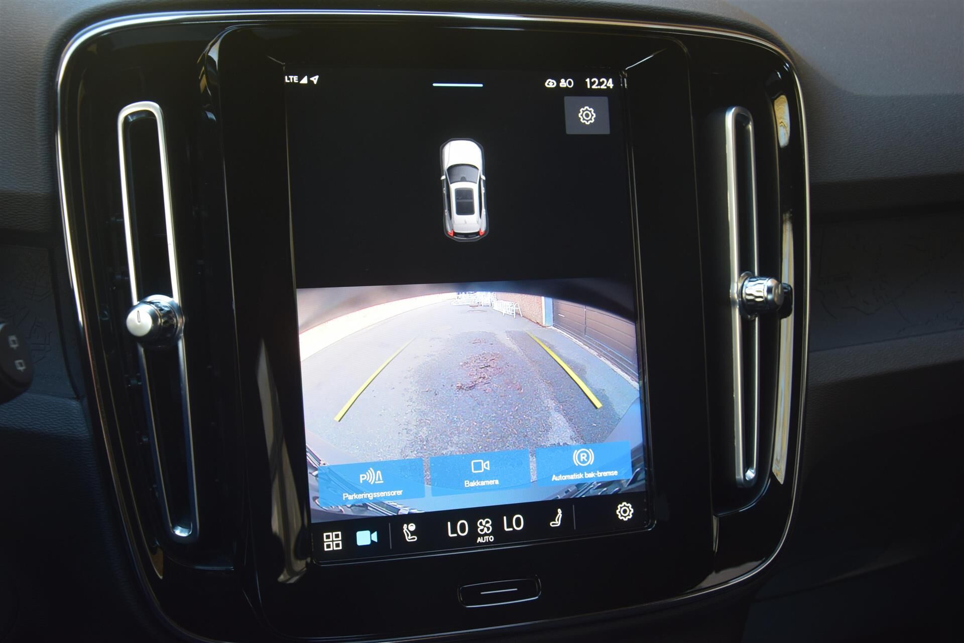 Billede af Volvo XC40 P6 Recharge Core 231HK 5d Aut.