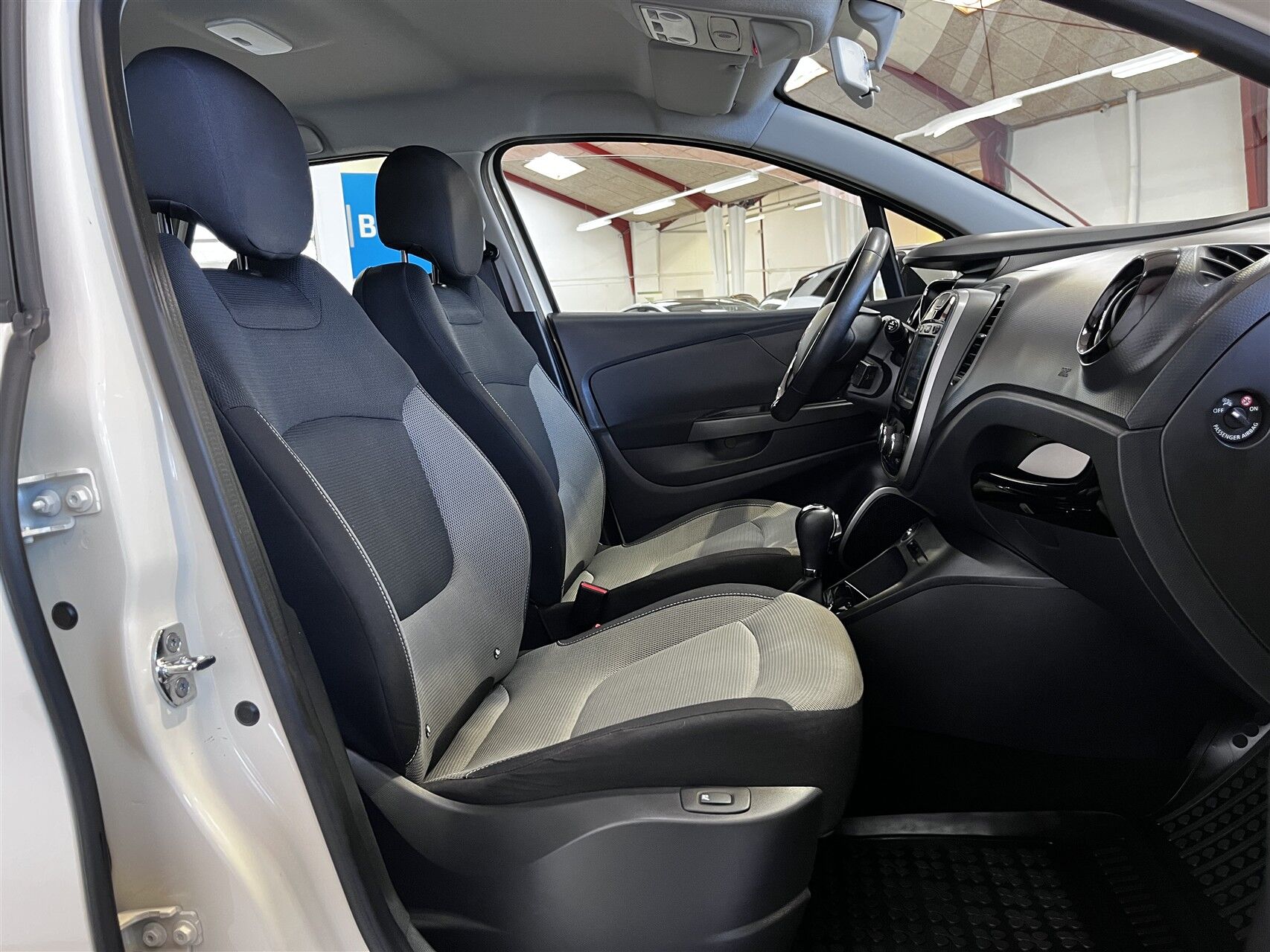 Billede af Renault Captur 1,2 TCE Expression EDC 120HK 5d 6g Aut.