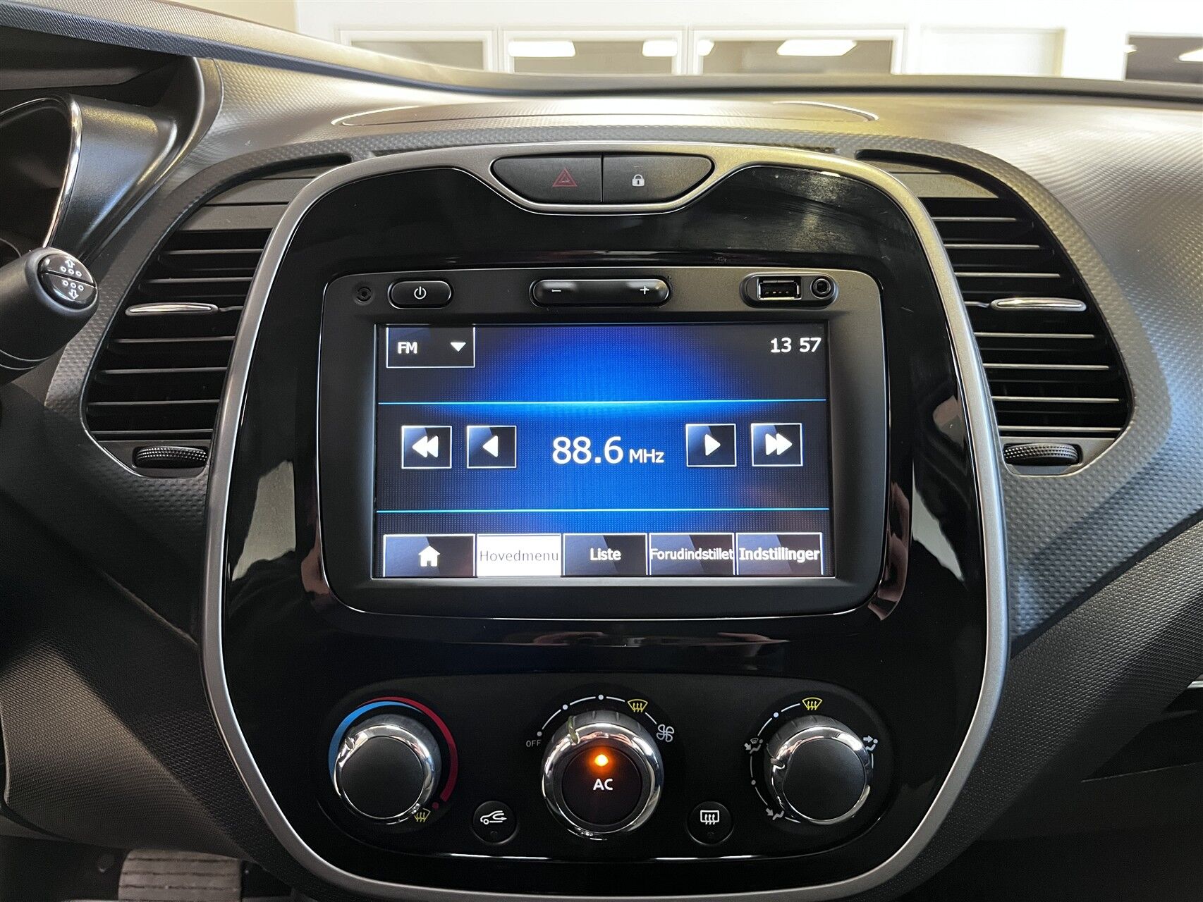 Billede af Renault Captur 1,2 TCE Expression EDC 120HK 5d 6g Aut.