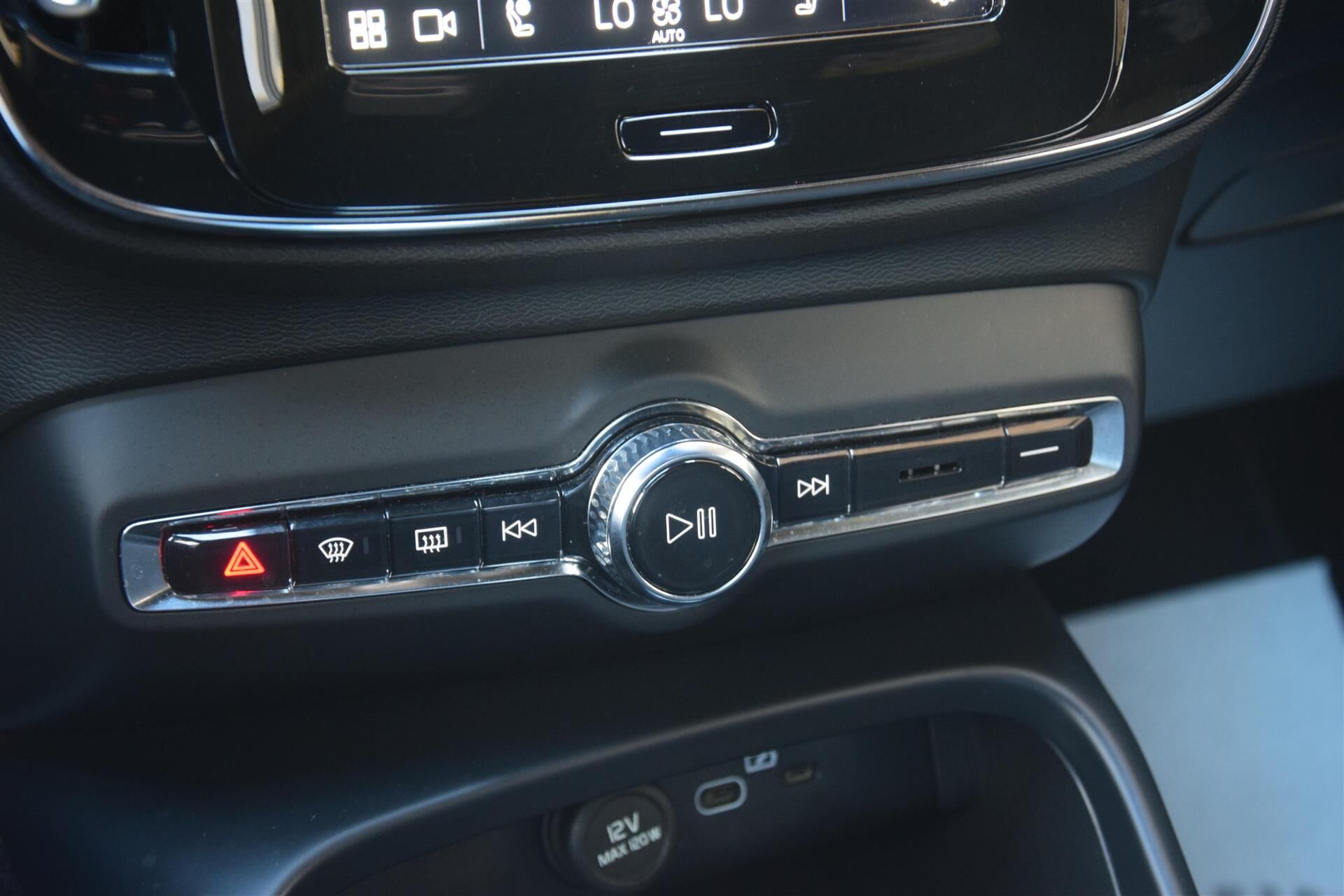 Billede af Volvo XC40 P6 Recharge Core 231HK 5d Aut.