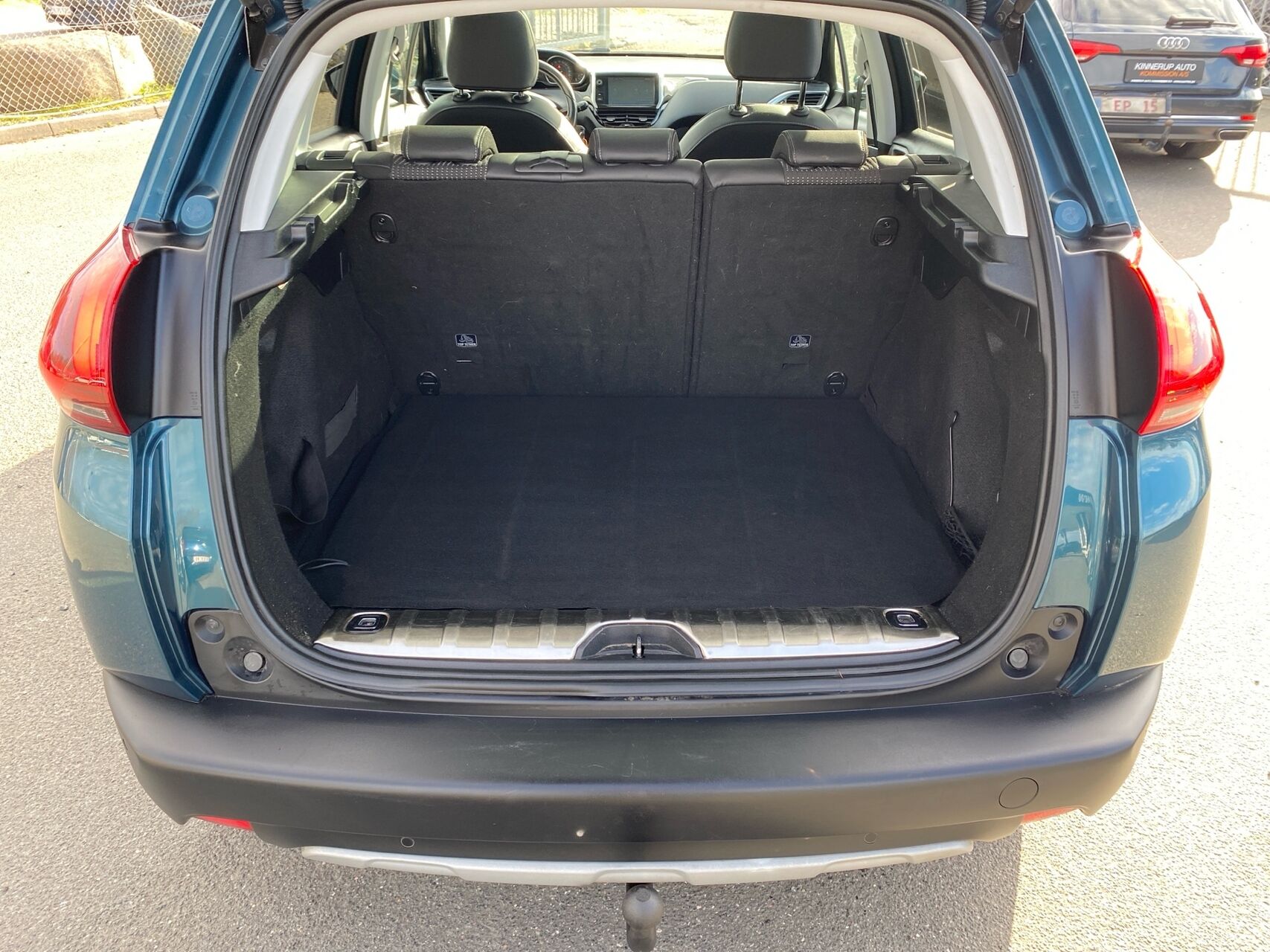 Billede af Peugeot 2008 1,6 BlueHDi Selection Sky 100HK 5d