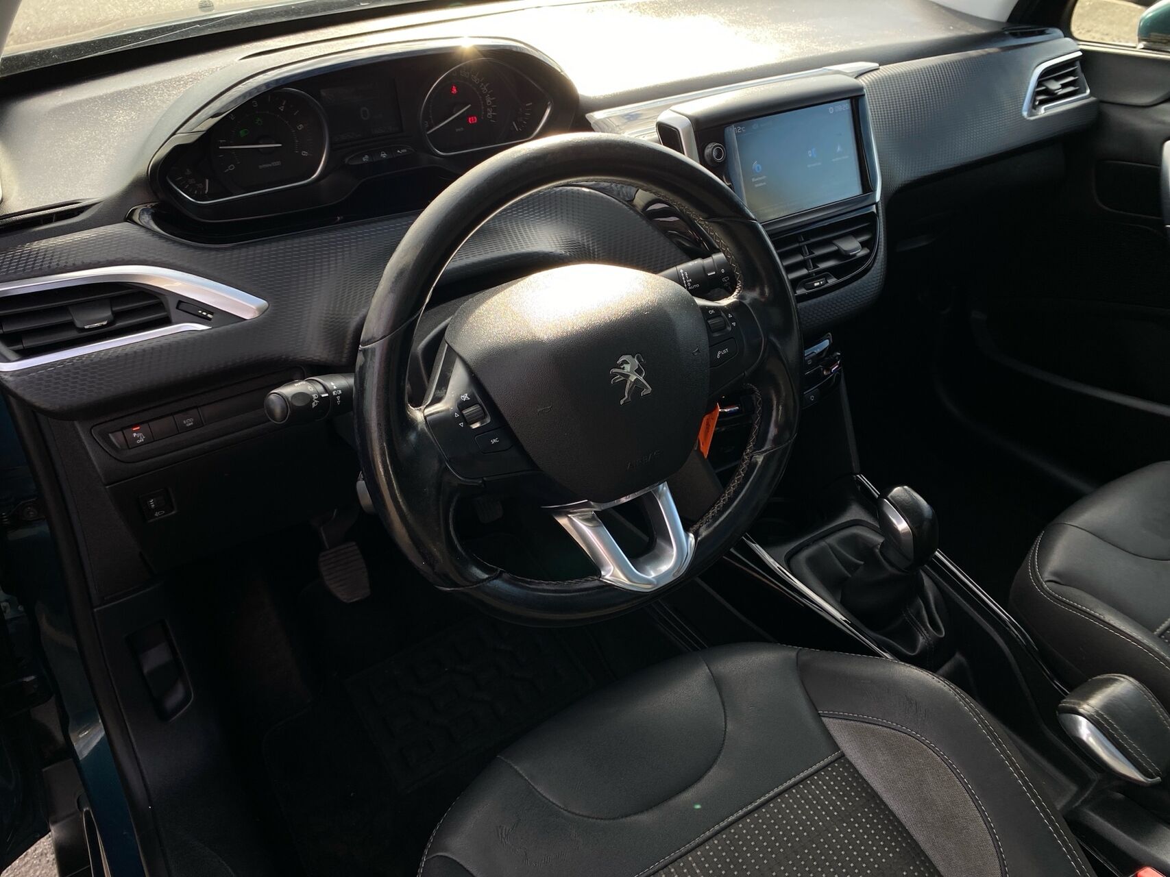 Billede af Peugeot 2008 1,6 BlueHDi Selection Sky 100HK 5d